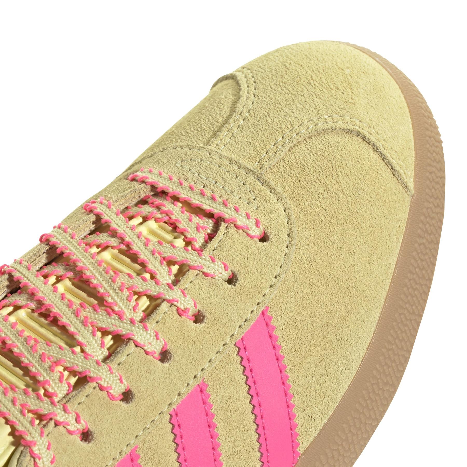 product/2/0/2025_10_adidas_jh7211_8_footwear_photography_detail_view_1_white.jpg