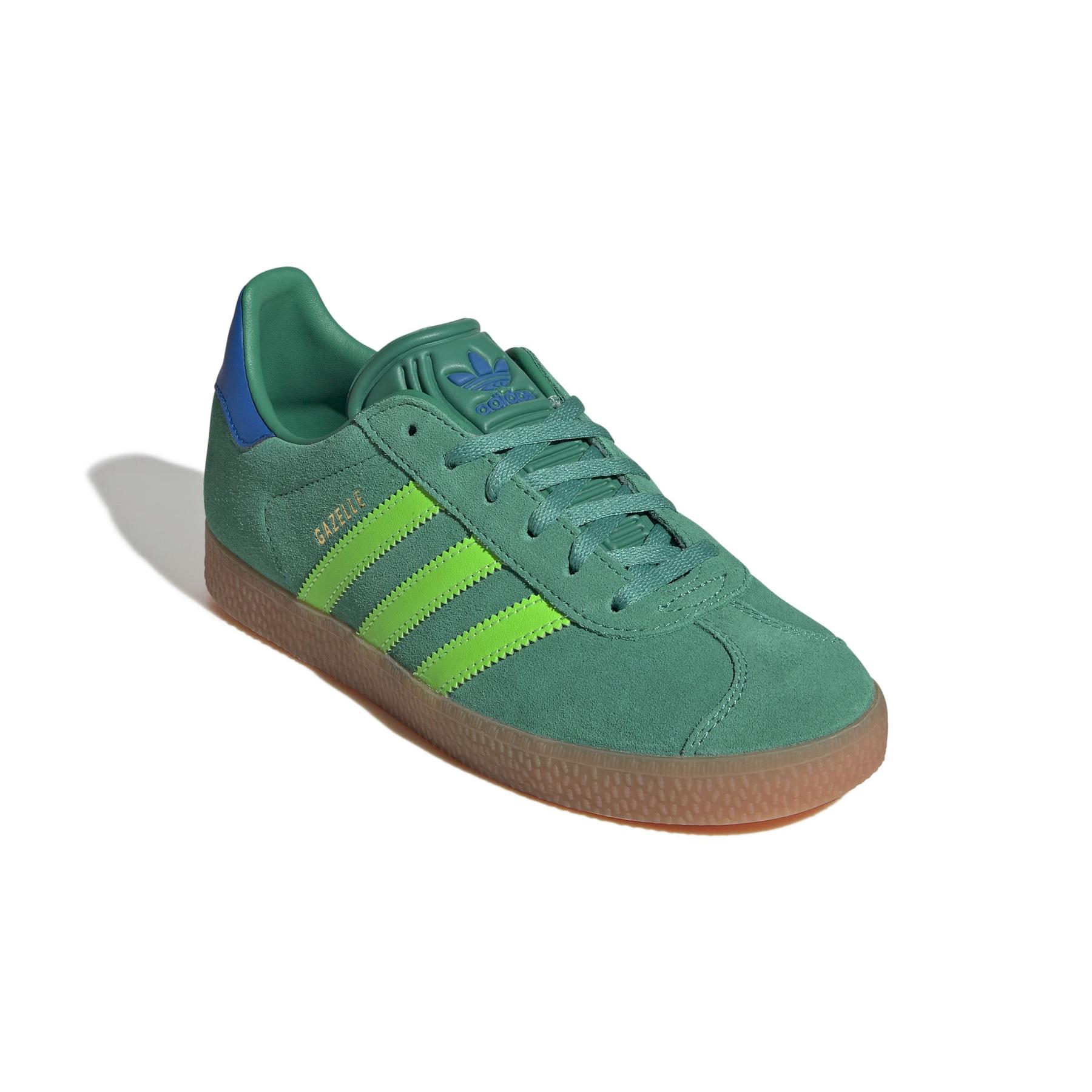 product/2/0/2025_10_adidas_jp7127_6_footwear_photography_front_lateral_top_view_white.jpg
