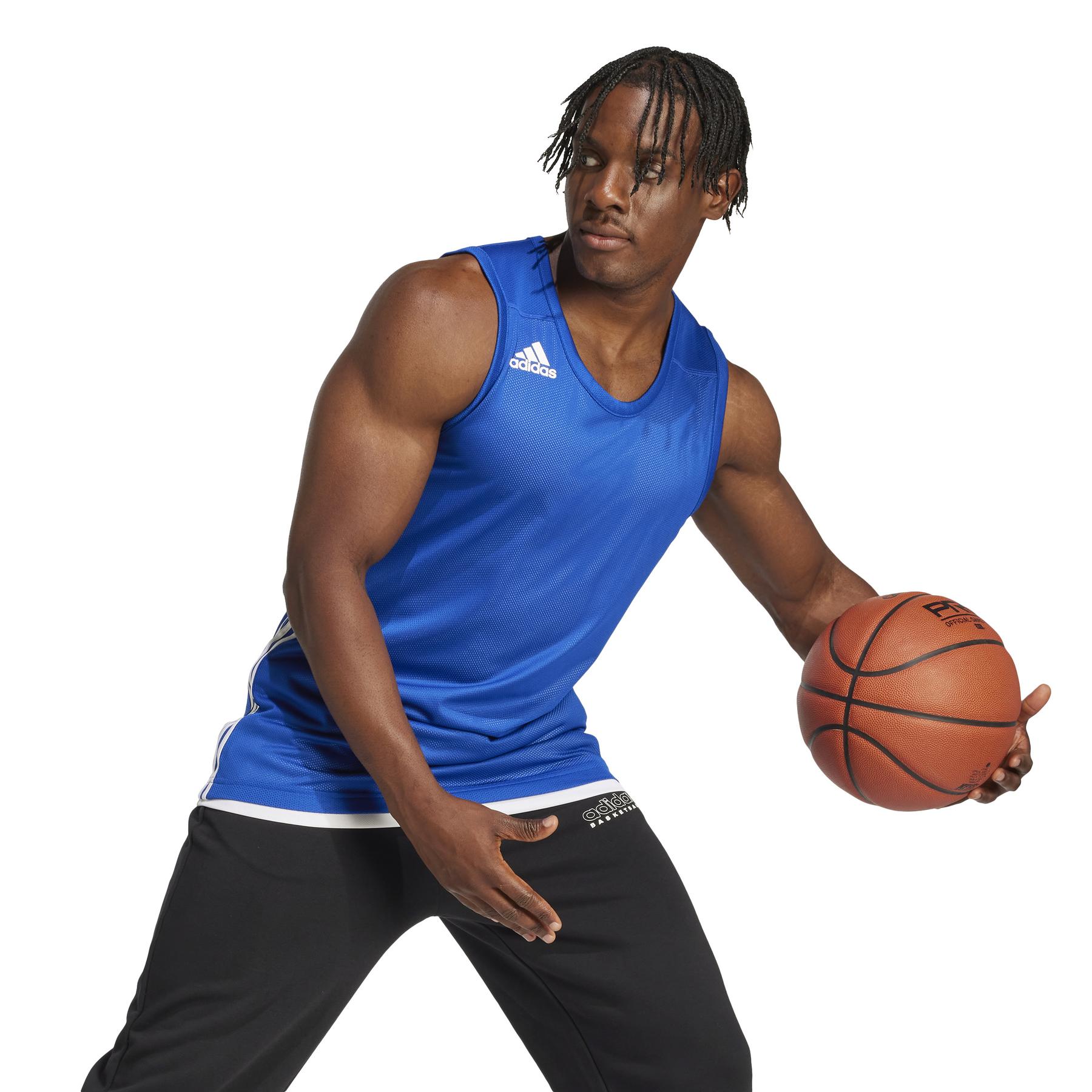 product/2/0/2025_adidas_dy6593_5_apparel_on_model_walking_view_white.jpg