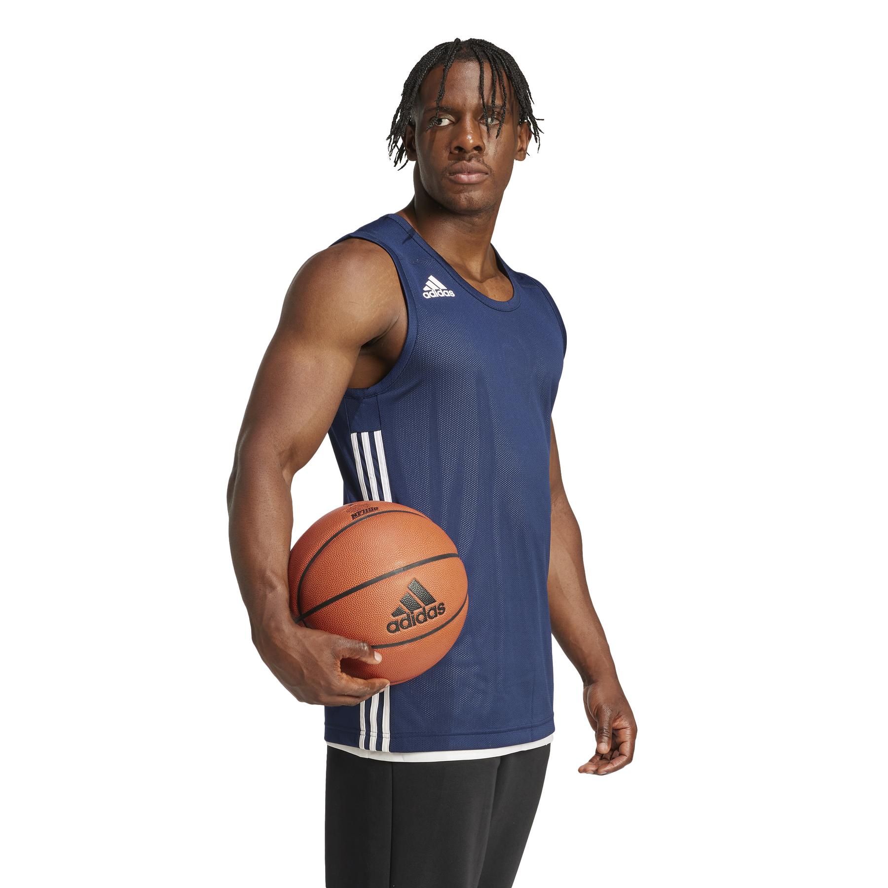 product/2/0/2025_adidas_dy6594_5_apparel_on_model_walking_view_white.jpg