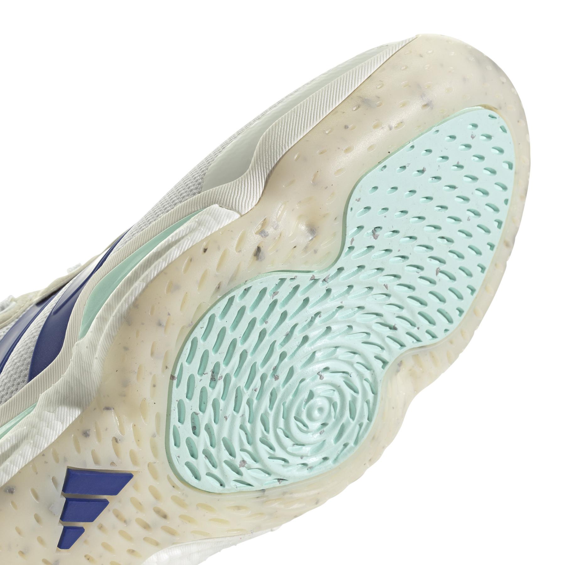 product/a/d/adidas_aci-ie1084_9_footwear_photography_detail_view_2_white.jpg