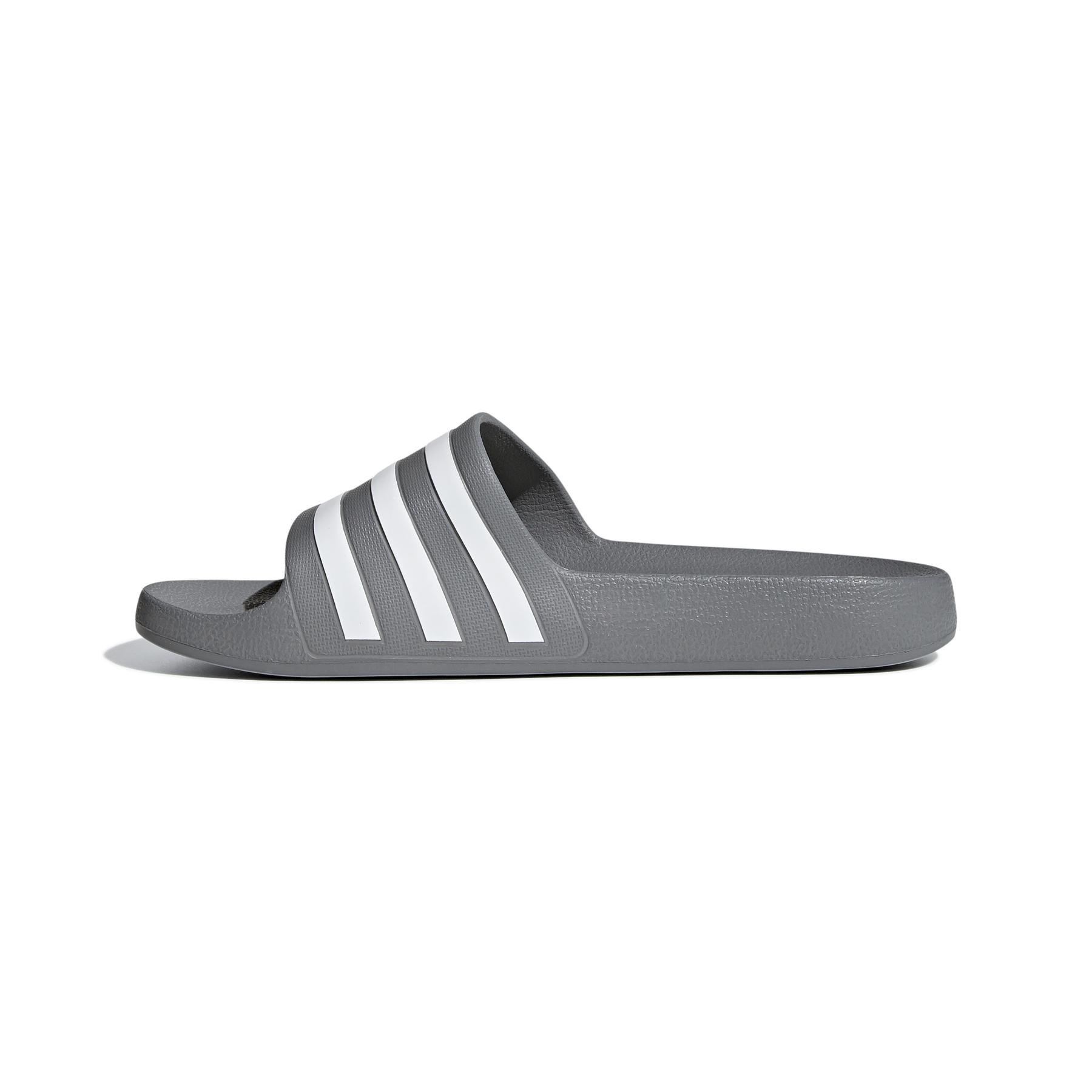 product/a/d/adidas_f35538_5_footwear_photography_side_medial_center_view_white-nw112824.jpg