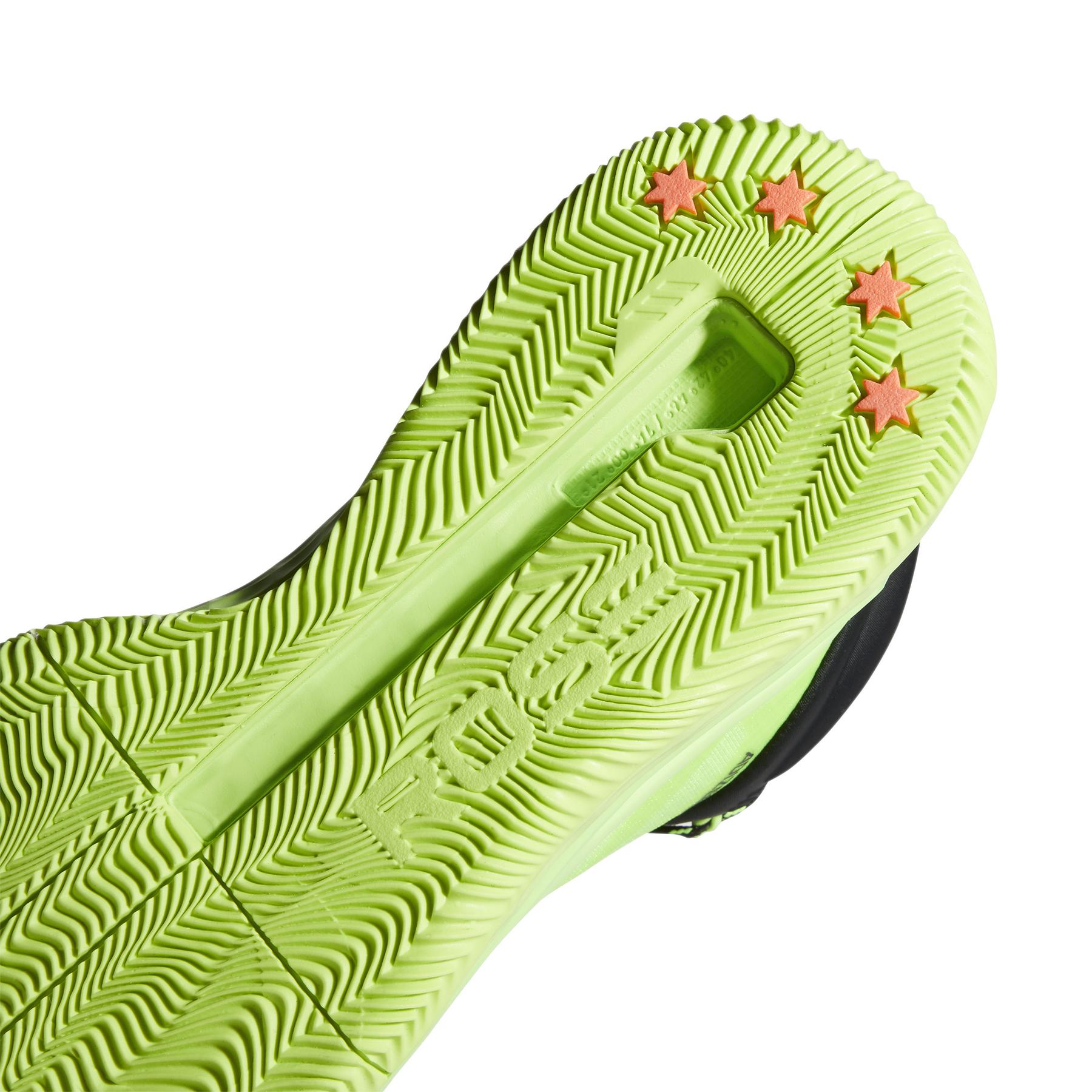 product/a/d/adidas_fu7405_9_footwear_photography_detail_view_2_white_000.jpg