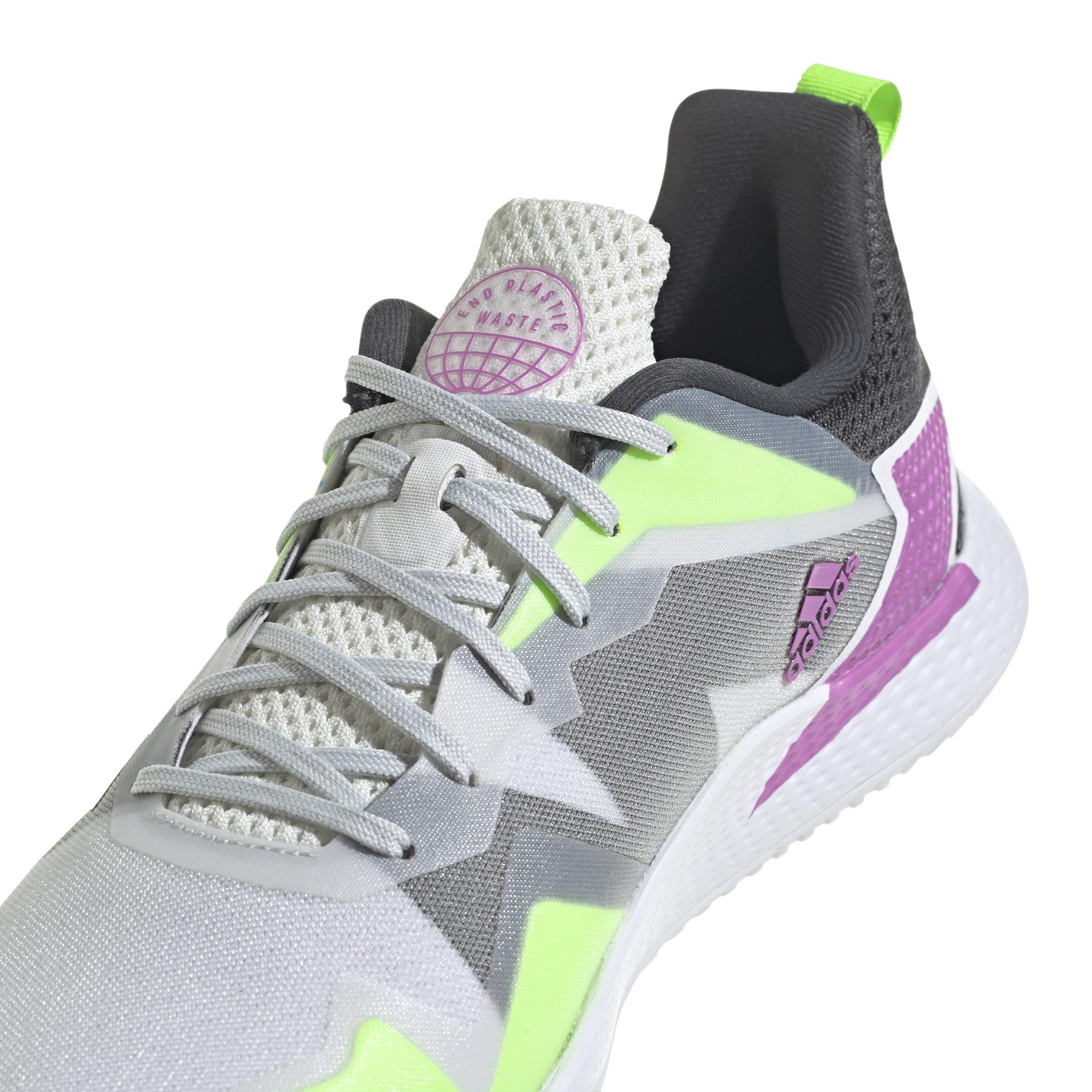 product/a/d/adidas_gv9519_8_footwear_photography_detail_view_1_white_000.jpg