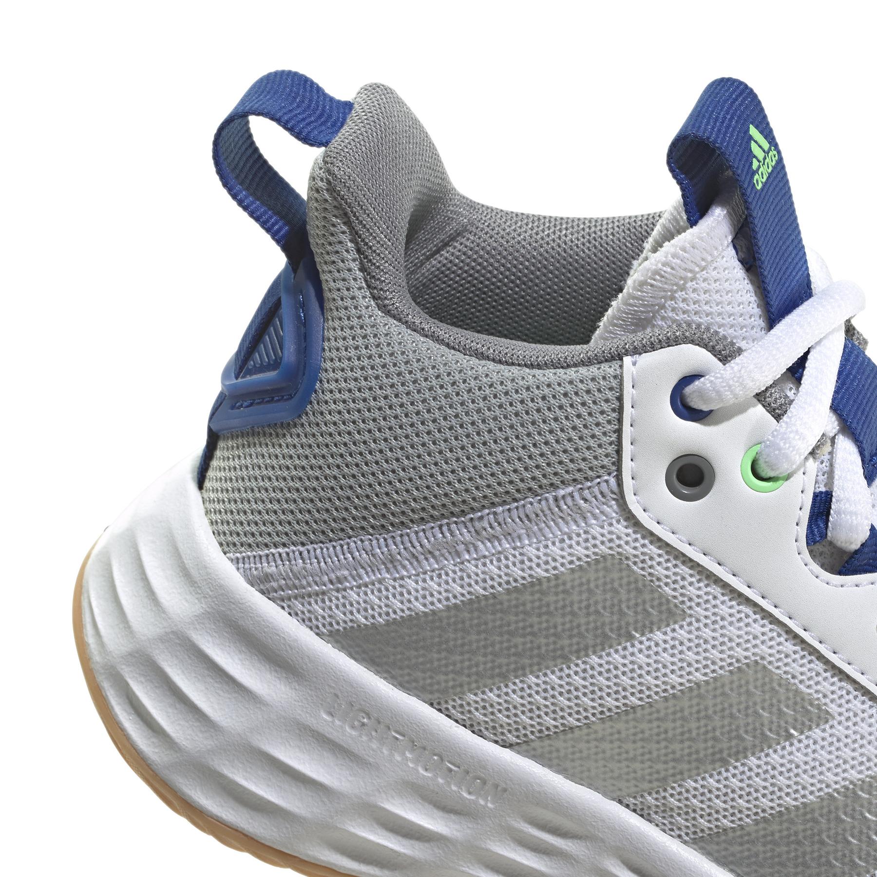product/a/d/adidas_gw1553_8_footwear_photography_detail_view_1_white_000.jpg