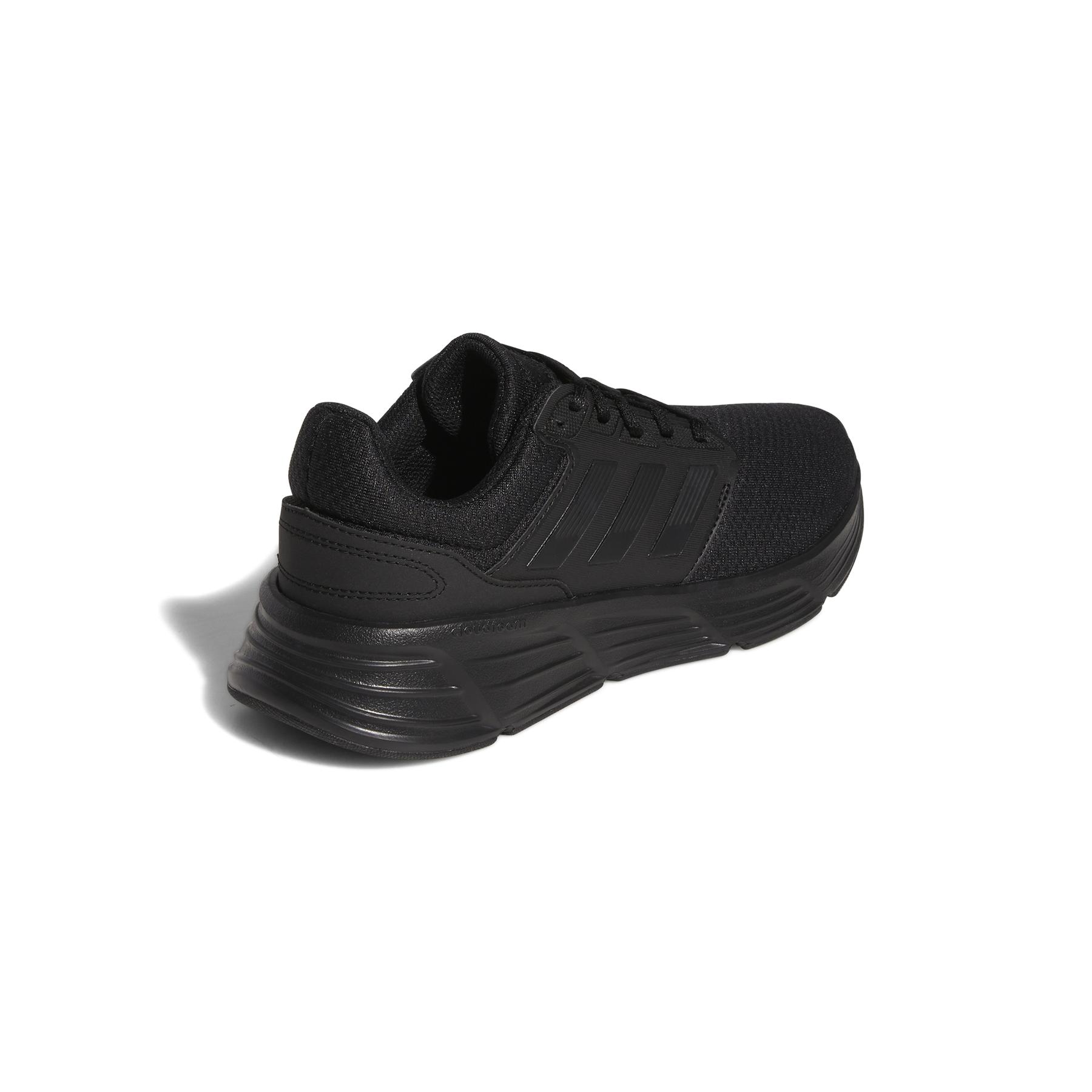 product/a/d/adidas_gw4131_7_footwear_photography_back_lateral_top_view_white_000.jpg