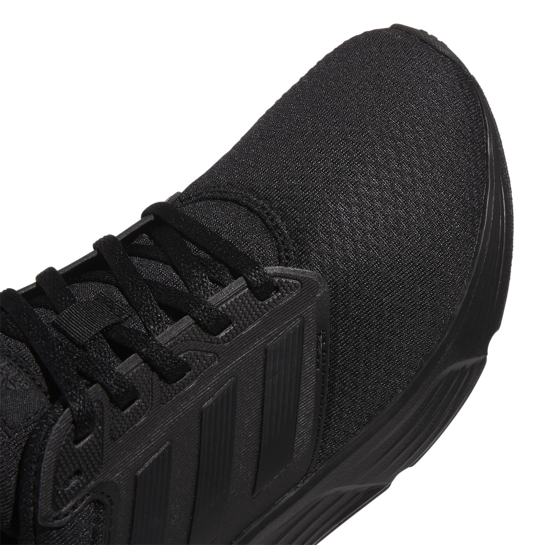 product/a/d/adidas_gw4131_8_footwear_photography_detail_view_1_white_000.jpg