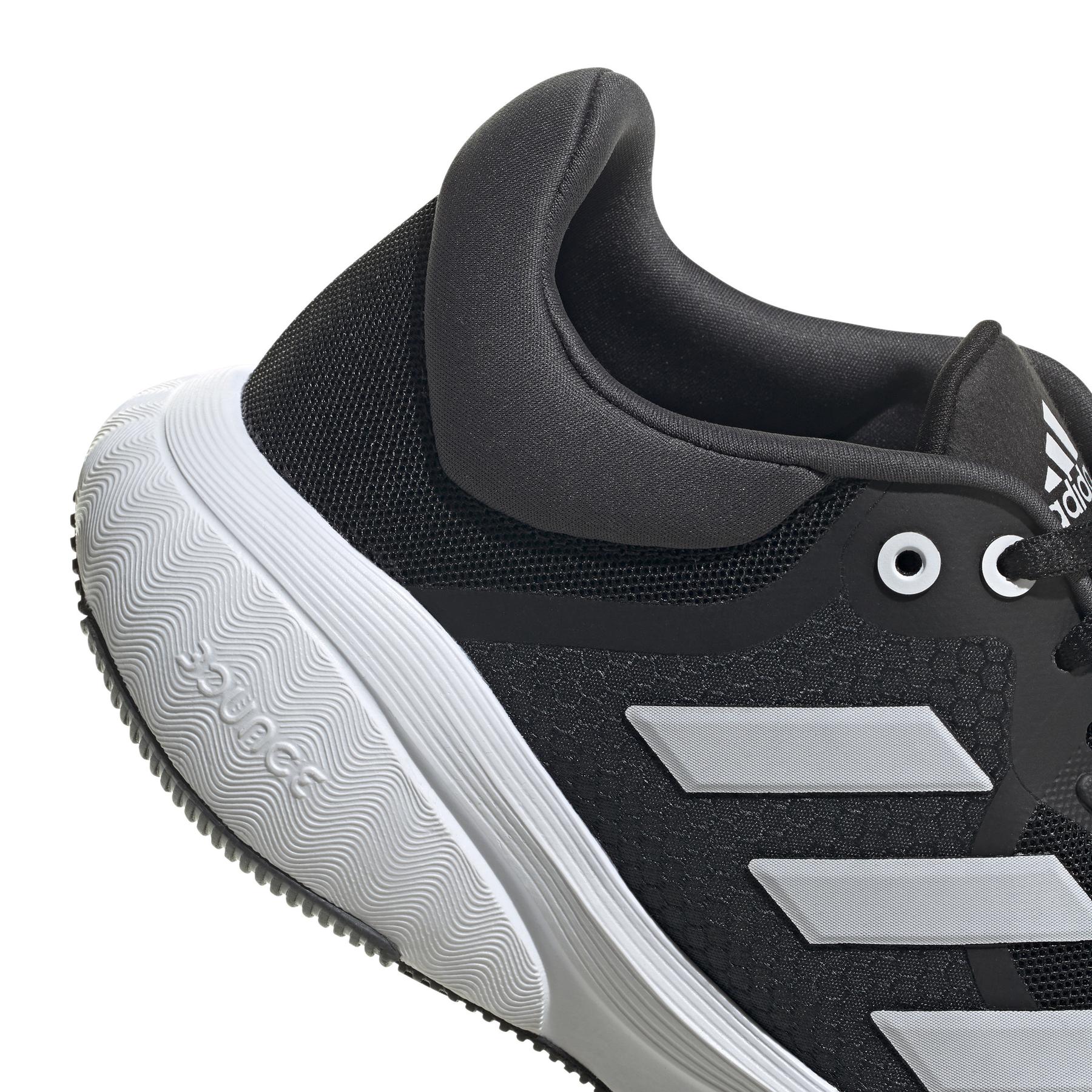 product/a/d/adidas_gx2004_8_footwear_photography_detail_view_1_white_000.jpg