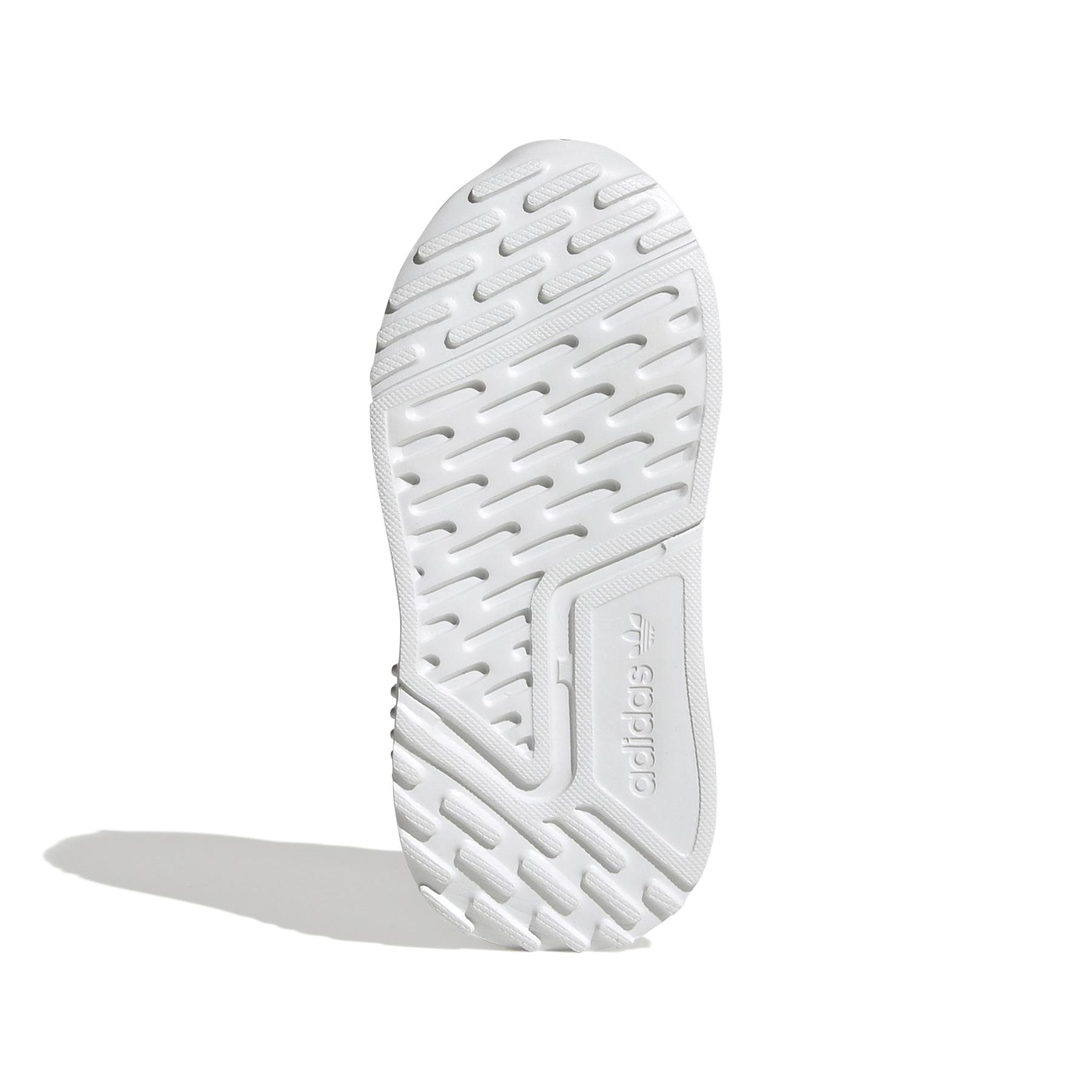 product/a/d/adidas_gx4262_4_footwear_photography_bottom_view_white_000.jpg