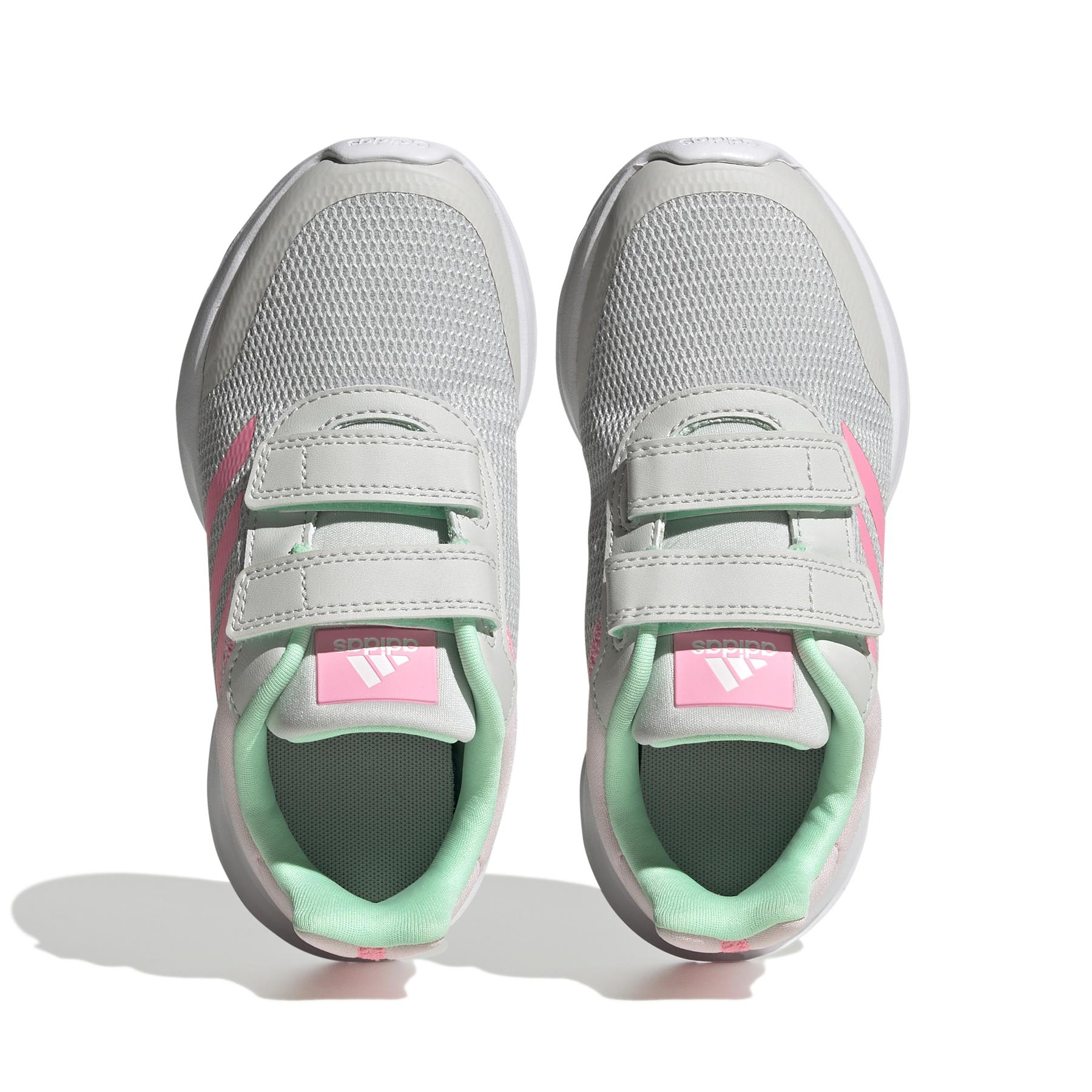product/a/d/adidas_h06379_3_footwear_photography_top_portrait_view_white_000.jpg