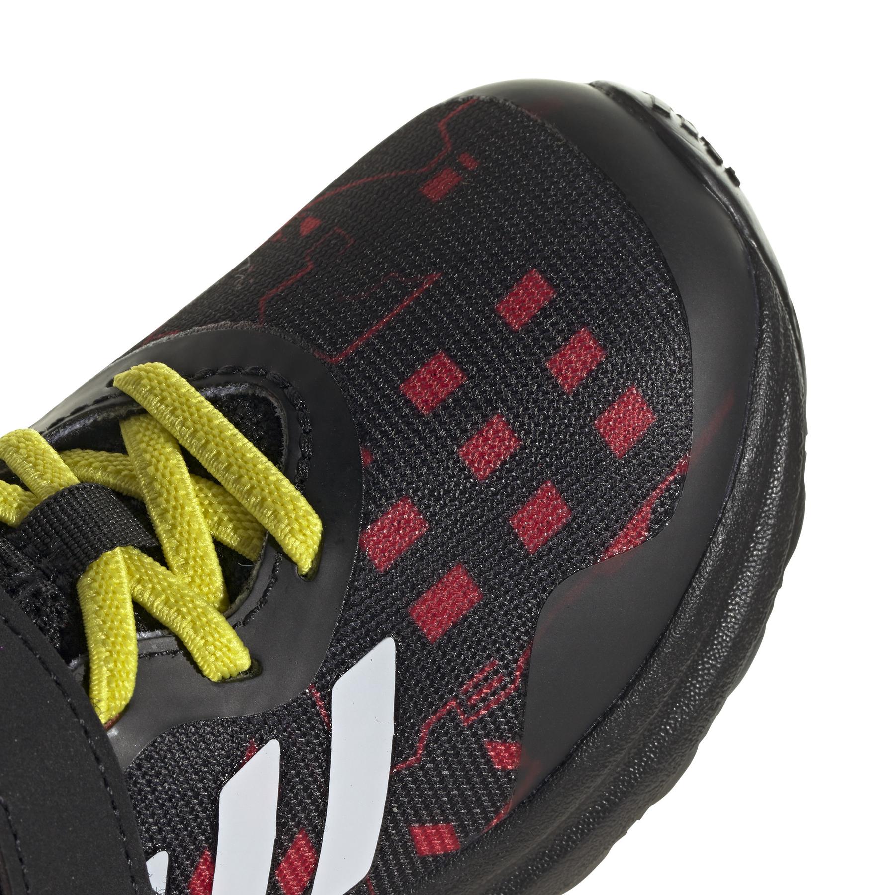 product/a/d/adidas_h68114_8_footwear_photography_detail_view_1_white_000.jpg