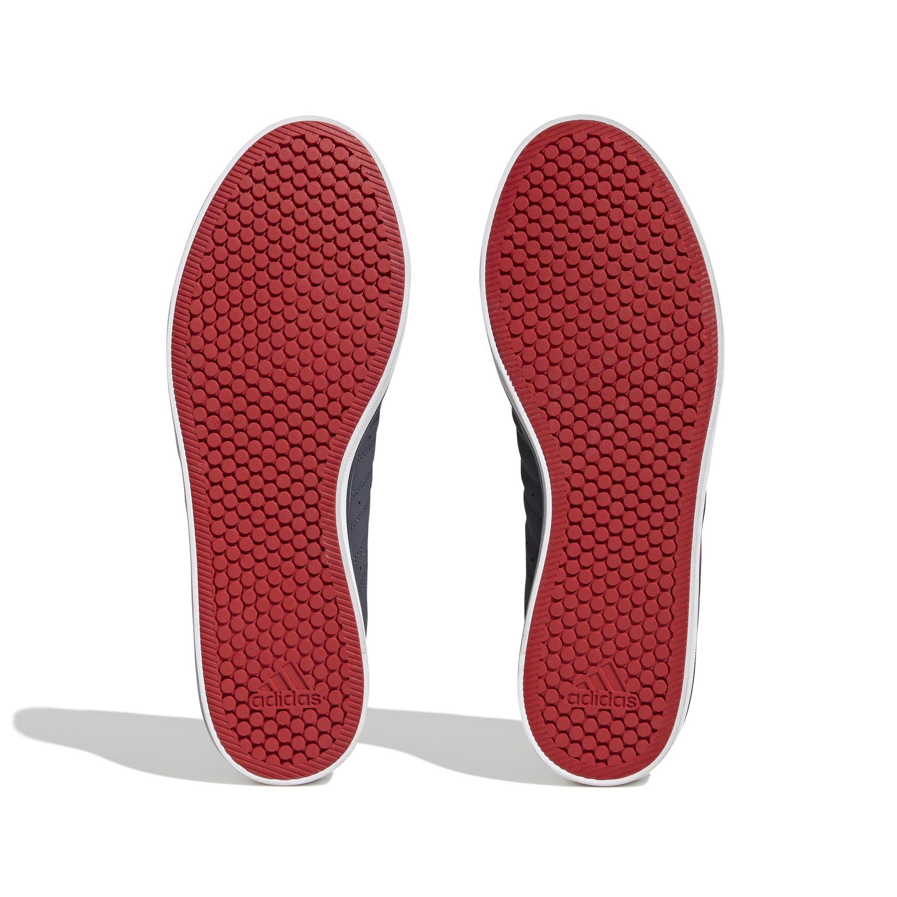 product/a/d/adidas_hp6003_4_footwear_photography_bottom_view_white-nw052424.jpg