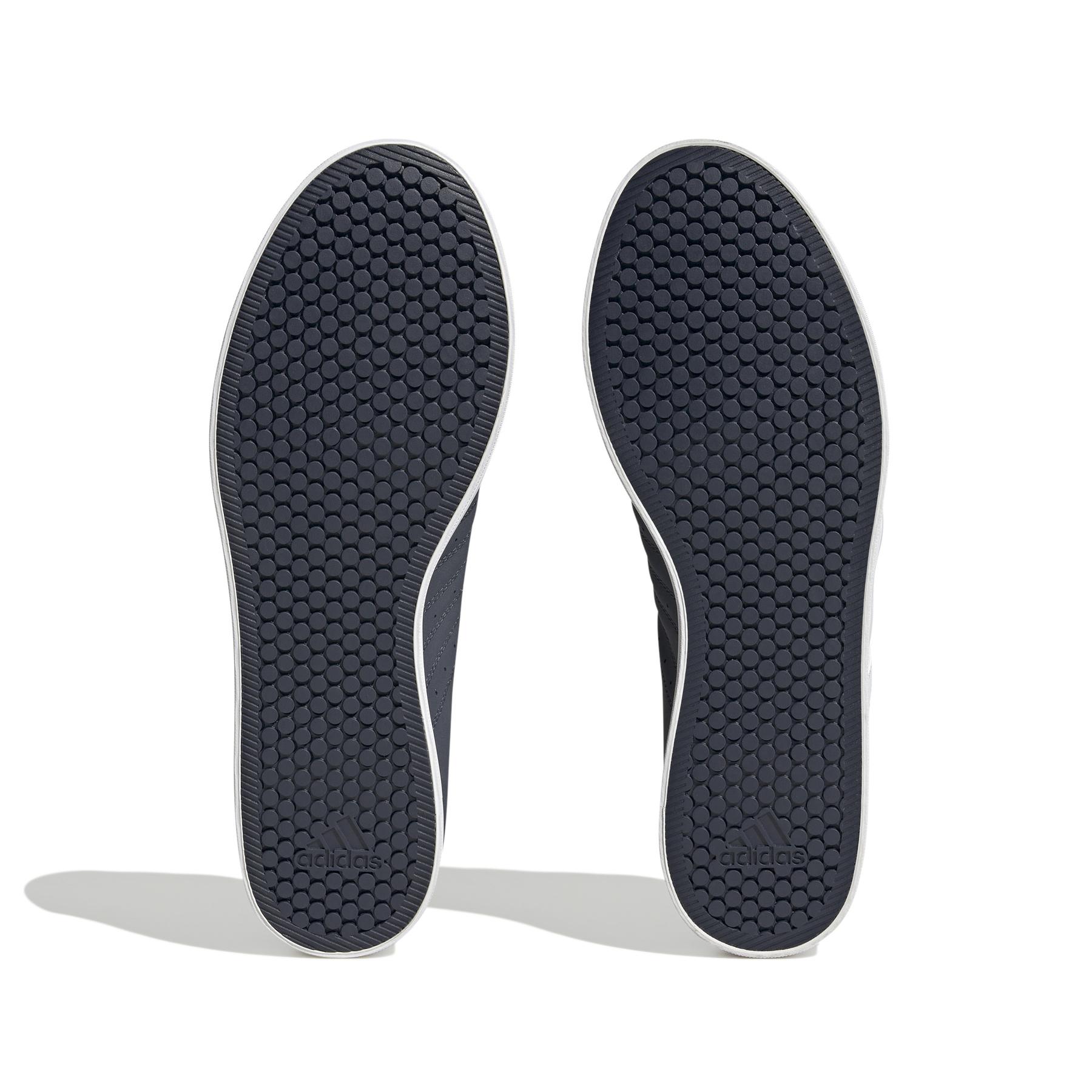 product/a/d/adidas_hp6005_4_footwear_photography_bottom_view_white-nw052424.jpg