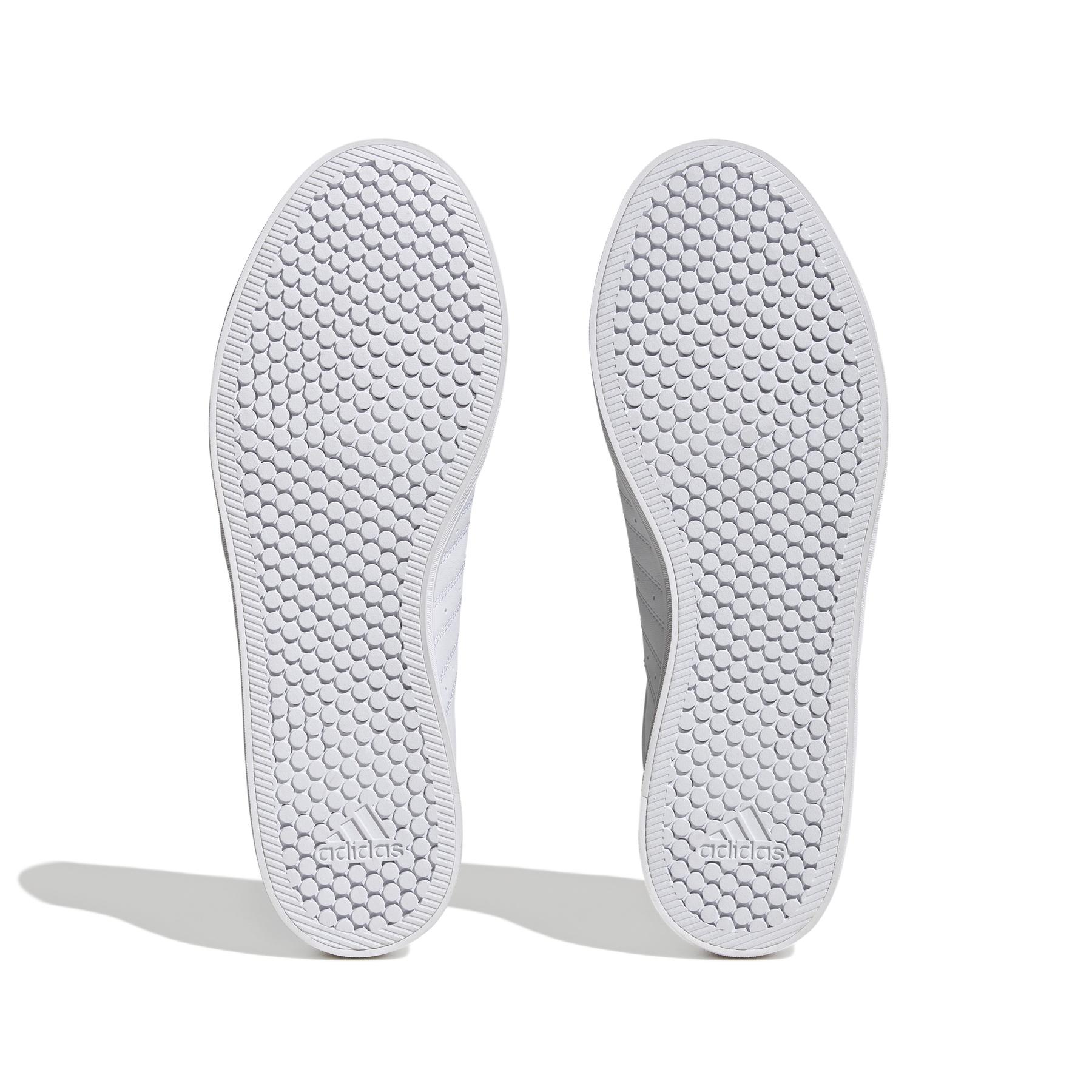 product/a/d/adidas_hp6012_4_footwear_photography_bottom_view_white-nw052424.jpg