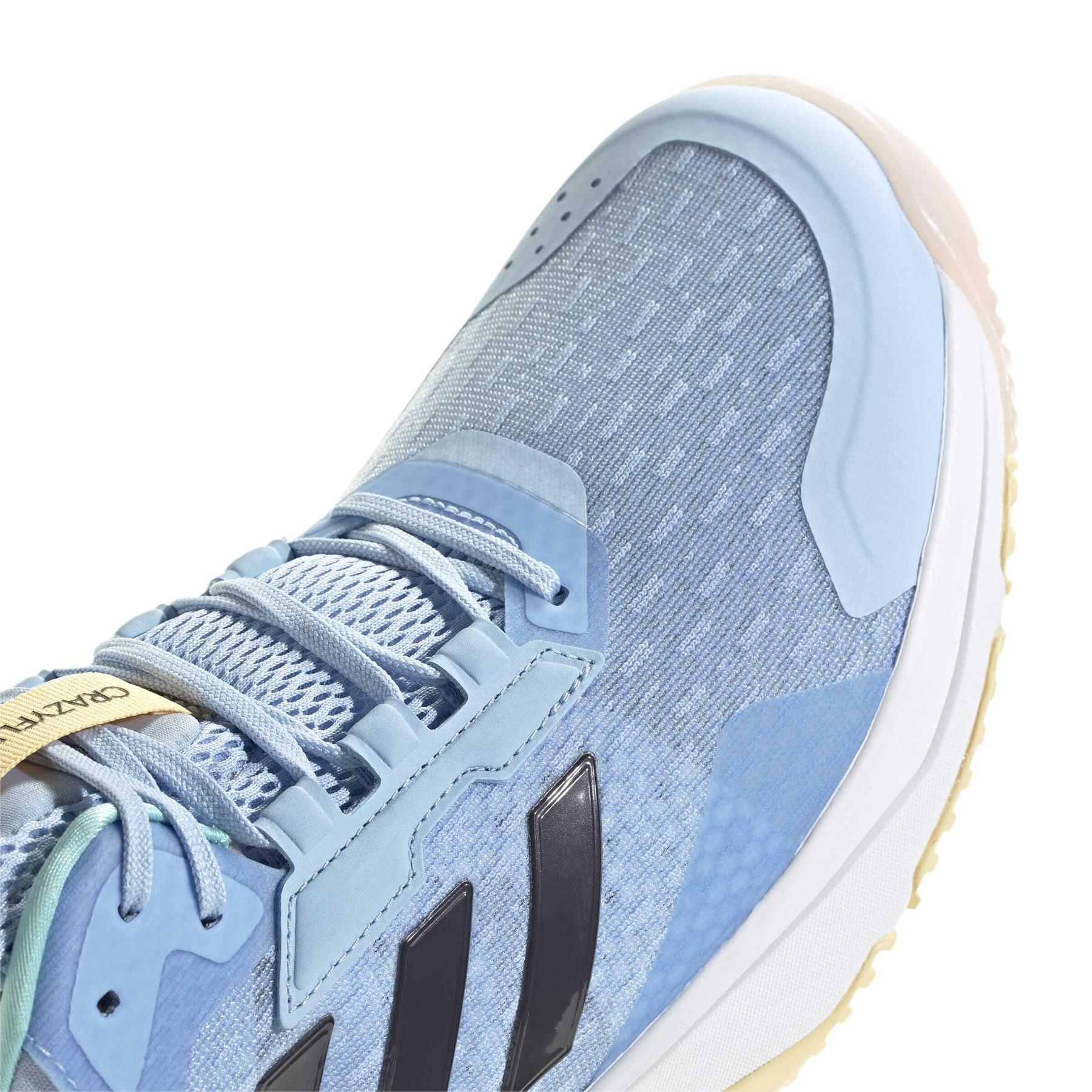 product/a/d/adidas_hp7032_9_footwear_photography_detail_view_2_white.jpg