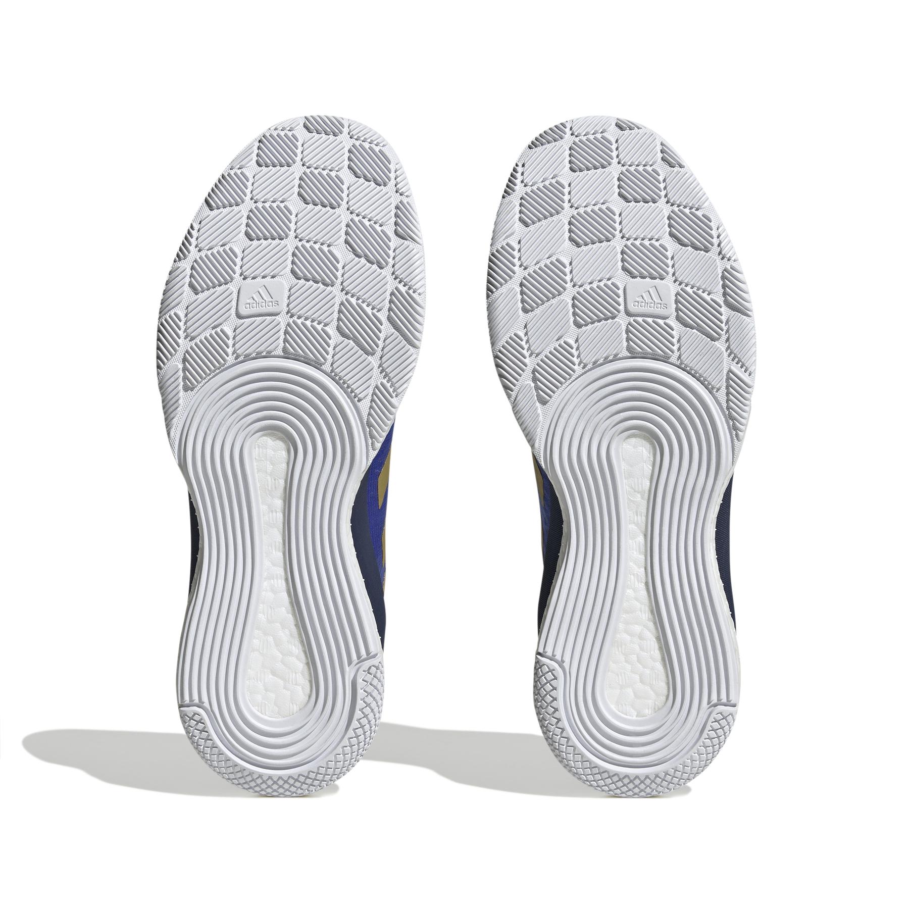 product/a/d/adidas_hq3488_4_footwear_photography_bottom_view_white.jpg