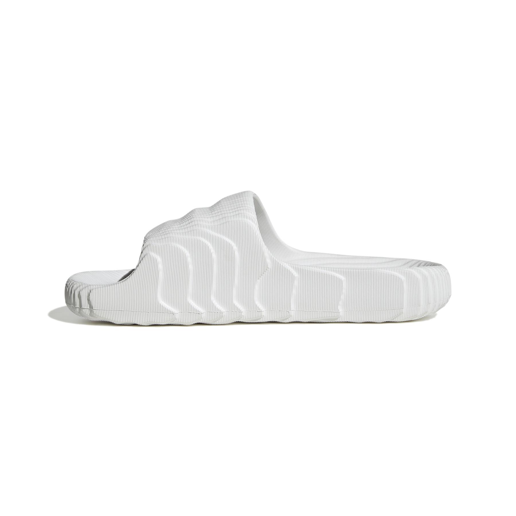 product/a/d/adidas_hq4672_5_footwear_photography_side_medial_center_view_white.jpg