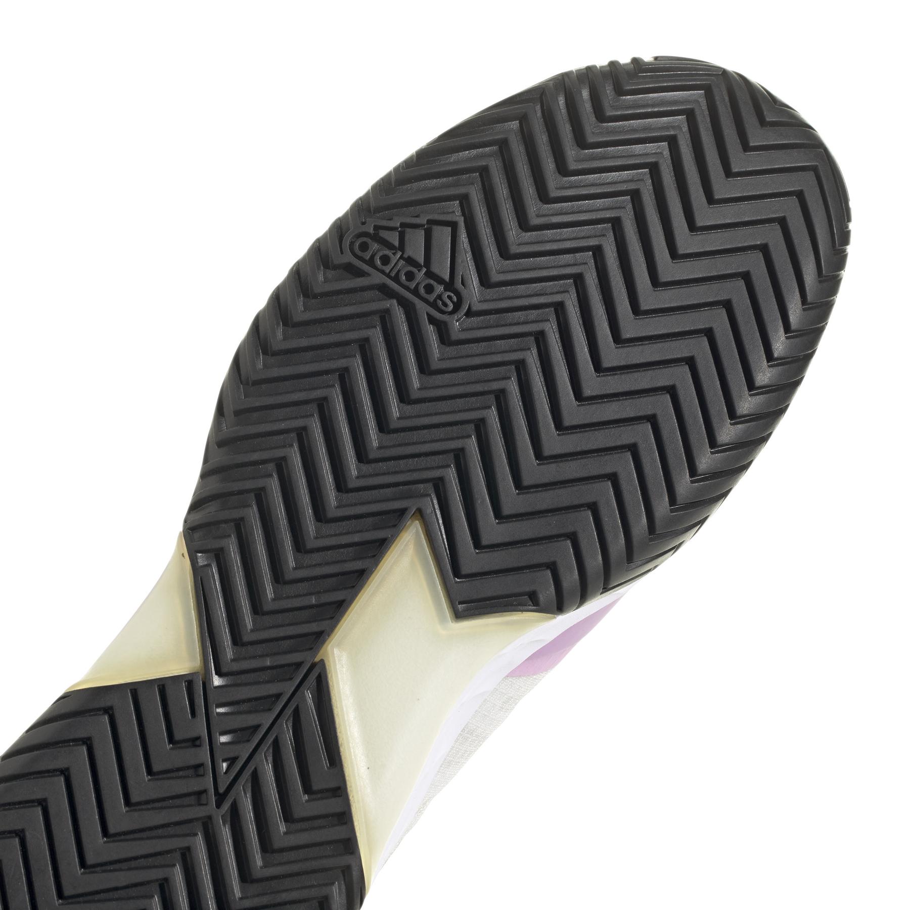 product/a/d/adidas_hr1915_9_footwear_photography_detail_view_2_white_000.jpg
