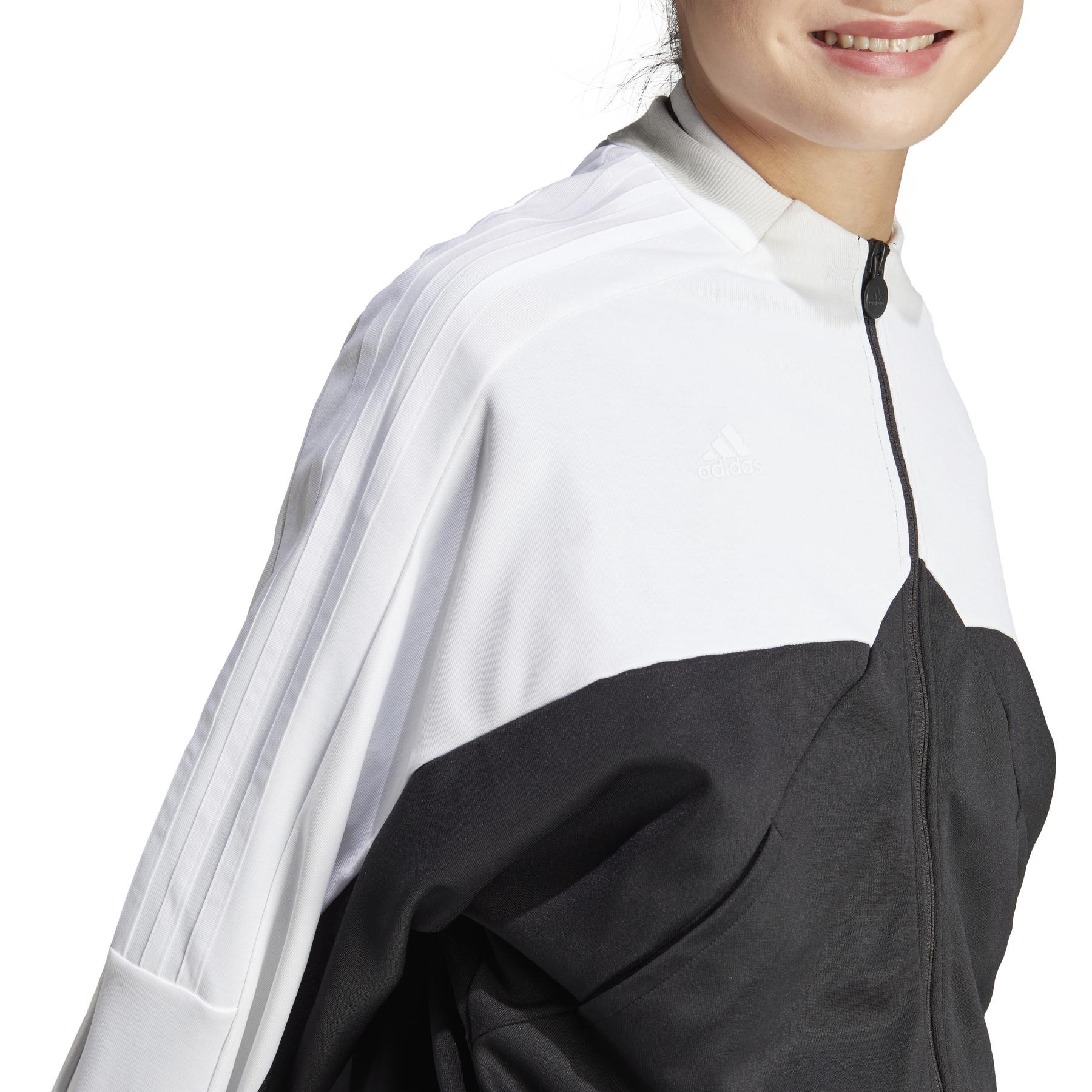 product/a/d/adidas_ib4755_8_apparel_on_model_detail_view_2_white.jpg