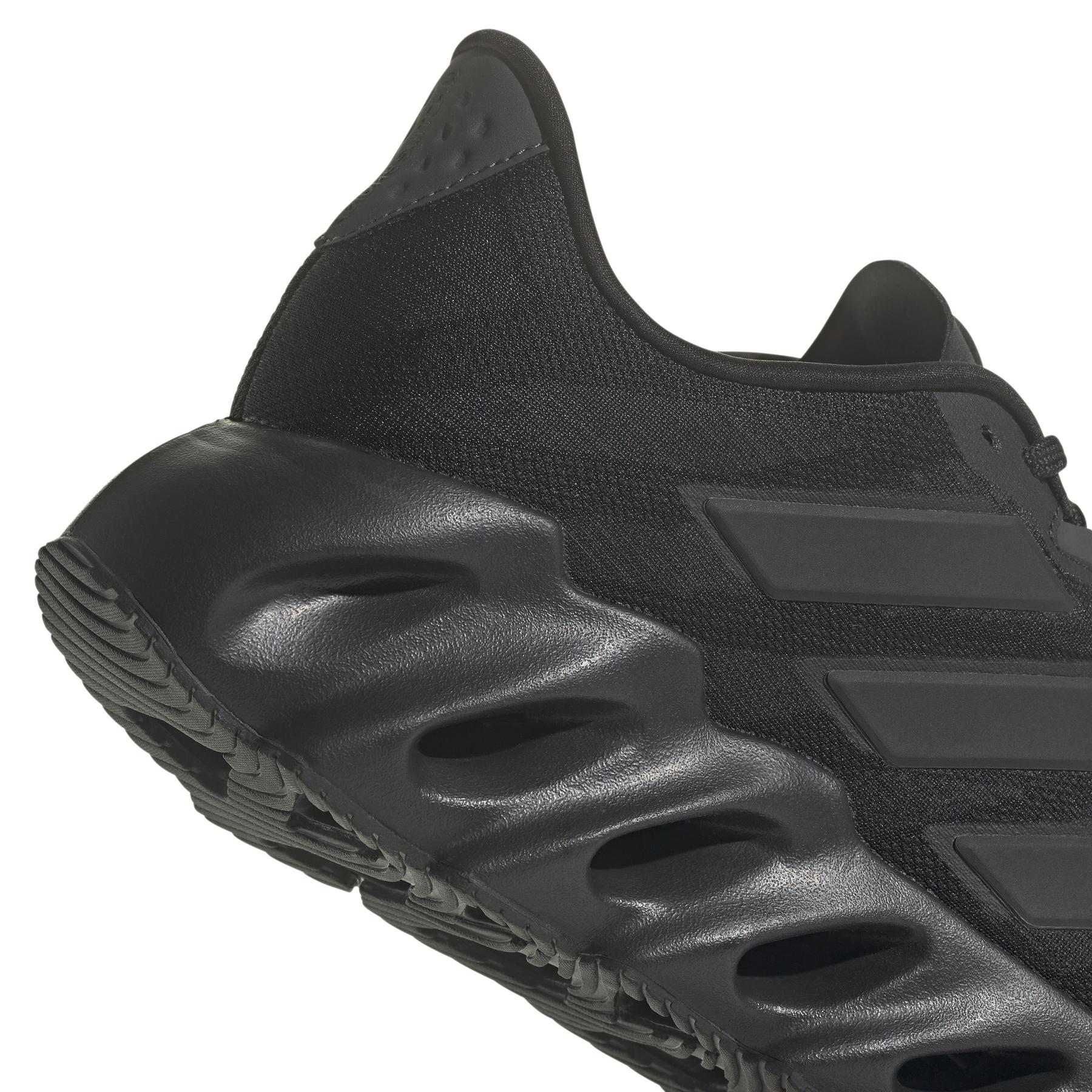 product/a/d/adidas_id1779_8_footwear_photography_detail_view_1_white_bv.jpg