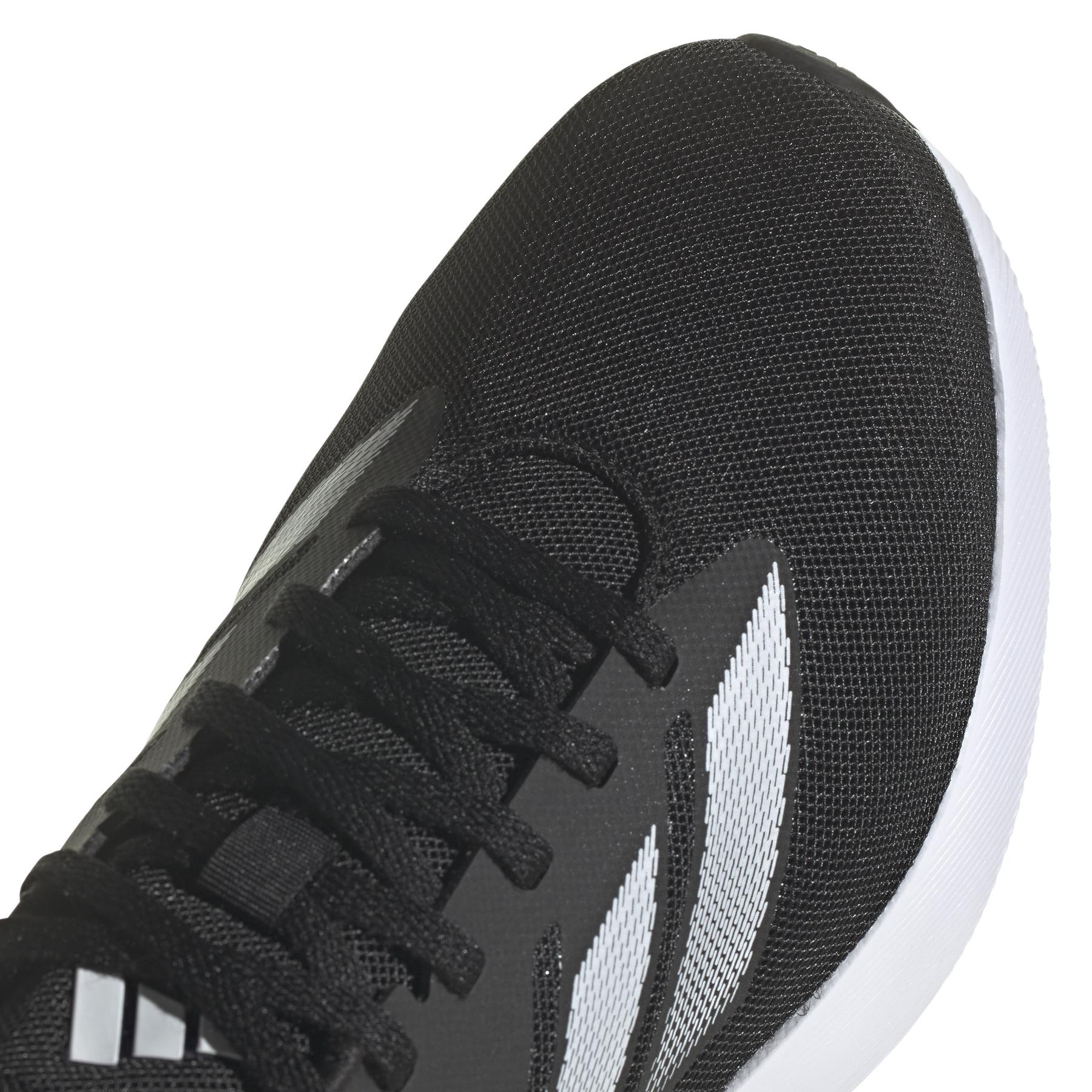product/a/d/adidas_id2704_9_footwear_photography_detail_view_2_white-nw052424.jpg