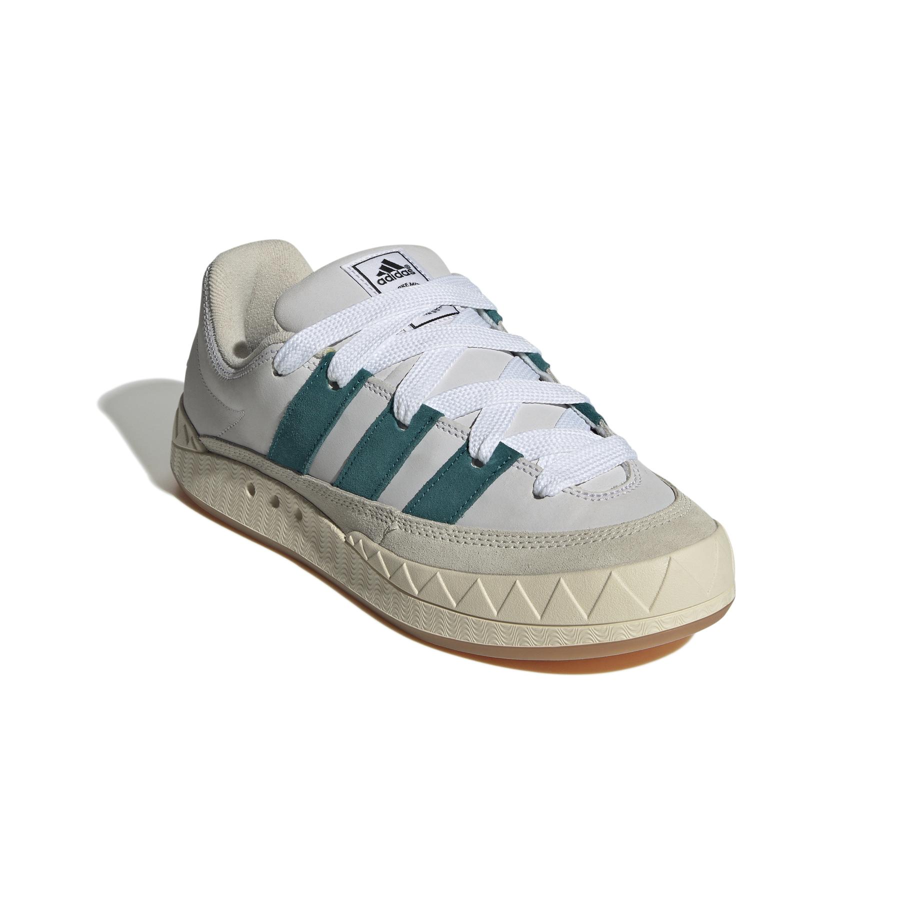 product/a/d/adidas_id3935_6_footwear_photography_front_lateral_top_view_white.jpg