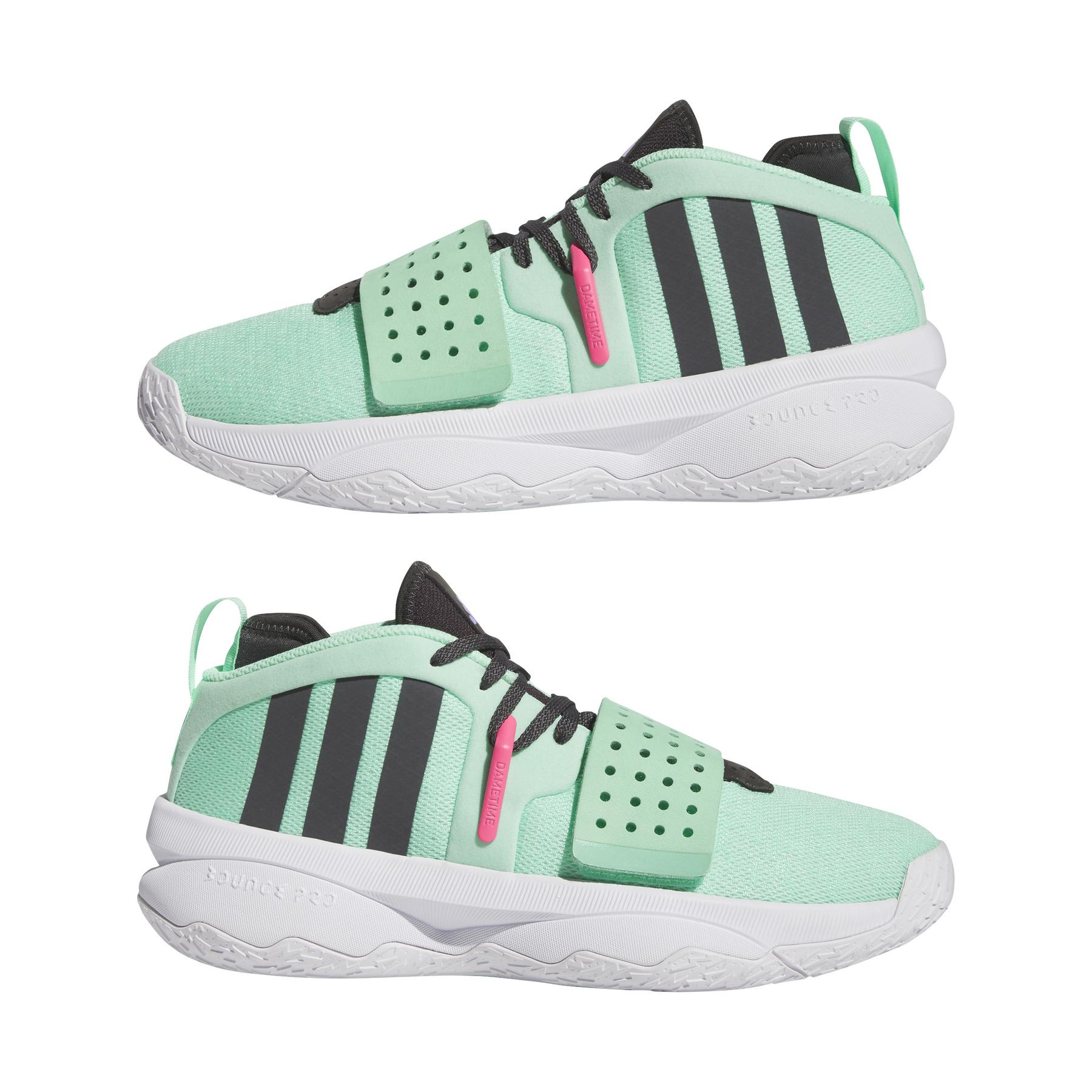 product/a/d/adidas_id5677_10_footwear_photography_mirrored_pair_view_white-nw040824x.jpg