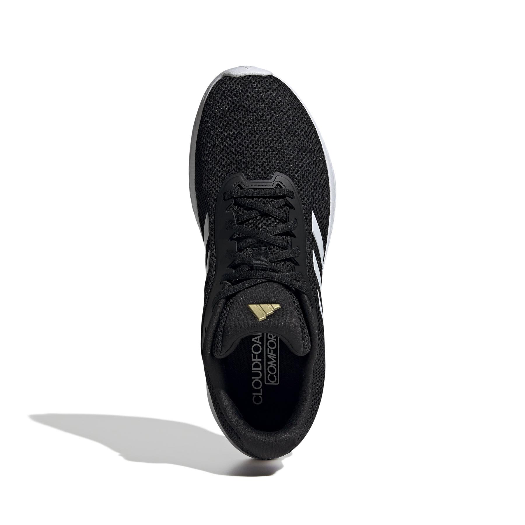product/a/d/adidas_id6527_3_footwear_photography_top_portrait_view_white.jpg