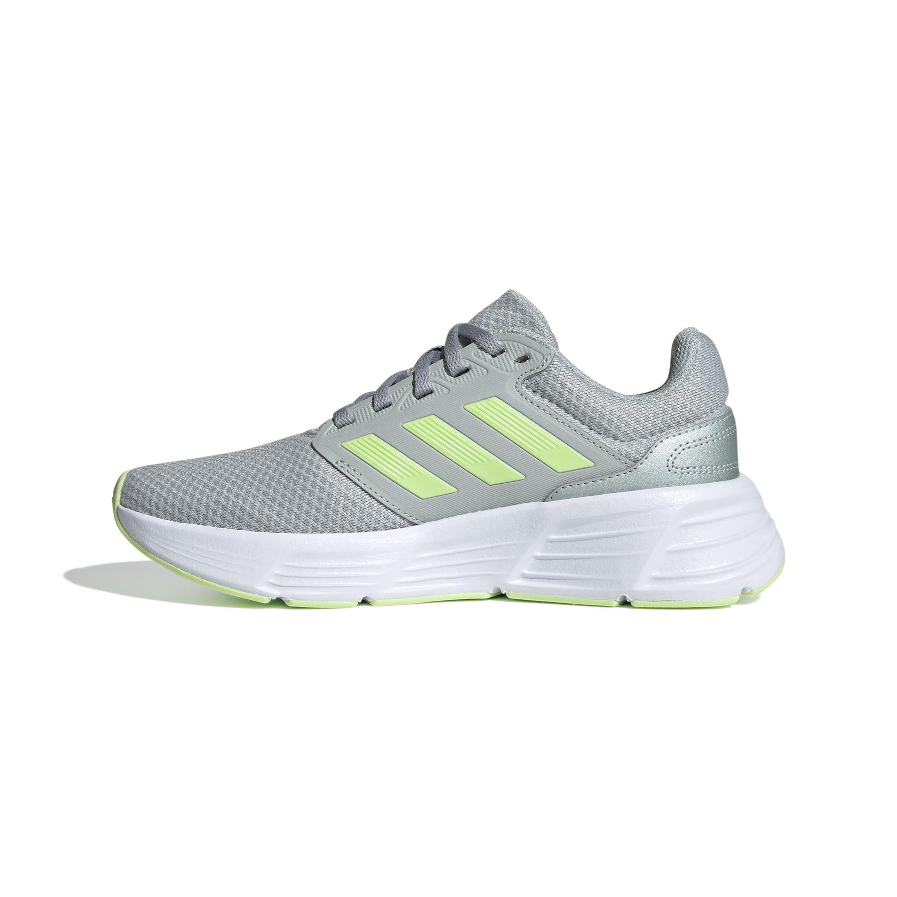 product/a/d/adidas_ie8144_5_footwear_photography_side_medial_center_view_white.jpg