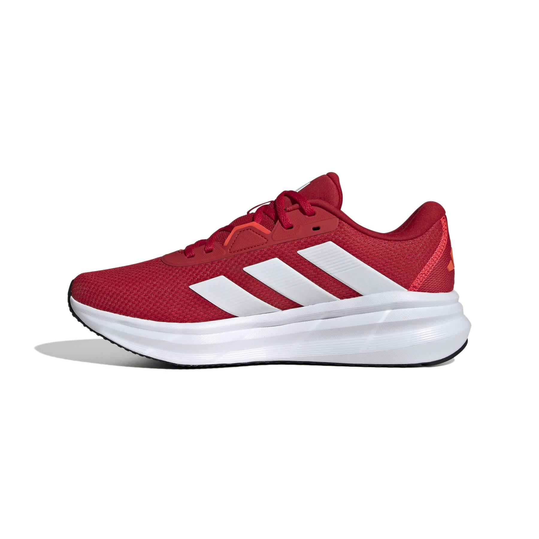 product/a/d/adidas_ie8226_5_footwear_photography_side_medial_center_view_white-nw091625.jpg