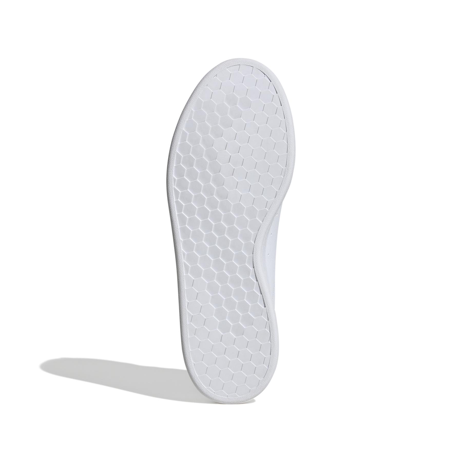 product/a/d/adidas_if4076_4_footwear_photography_bottom_view_white-nw052424.jpg