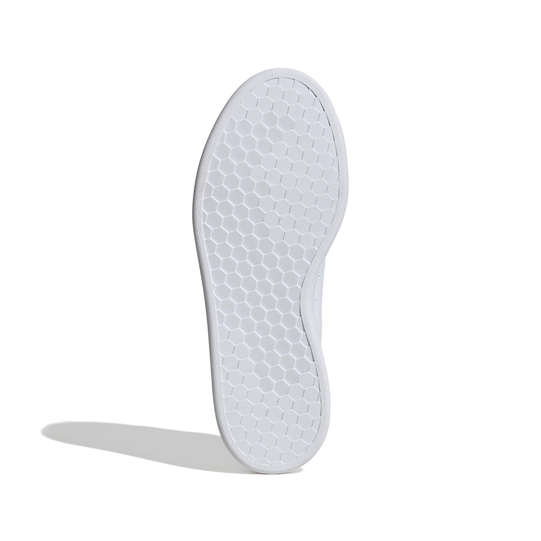 product/a/d/adidas_if4092_4_footwear_photography_bottom_view_white-nw052424.jpg