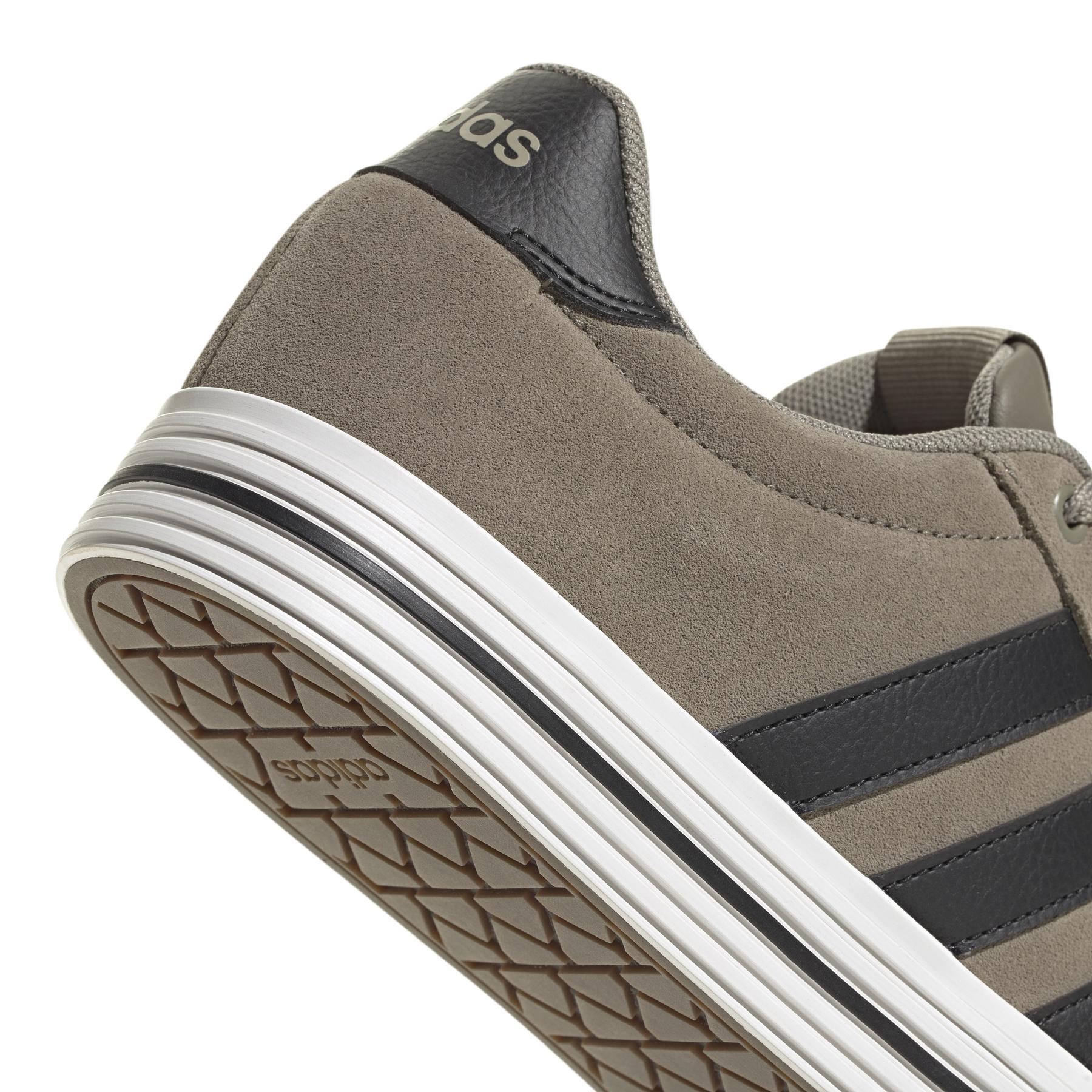 product/a/d/adidas_if4505_clay-cblack-cwhite_9.jpg