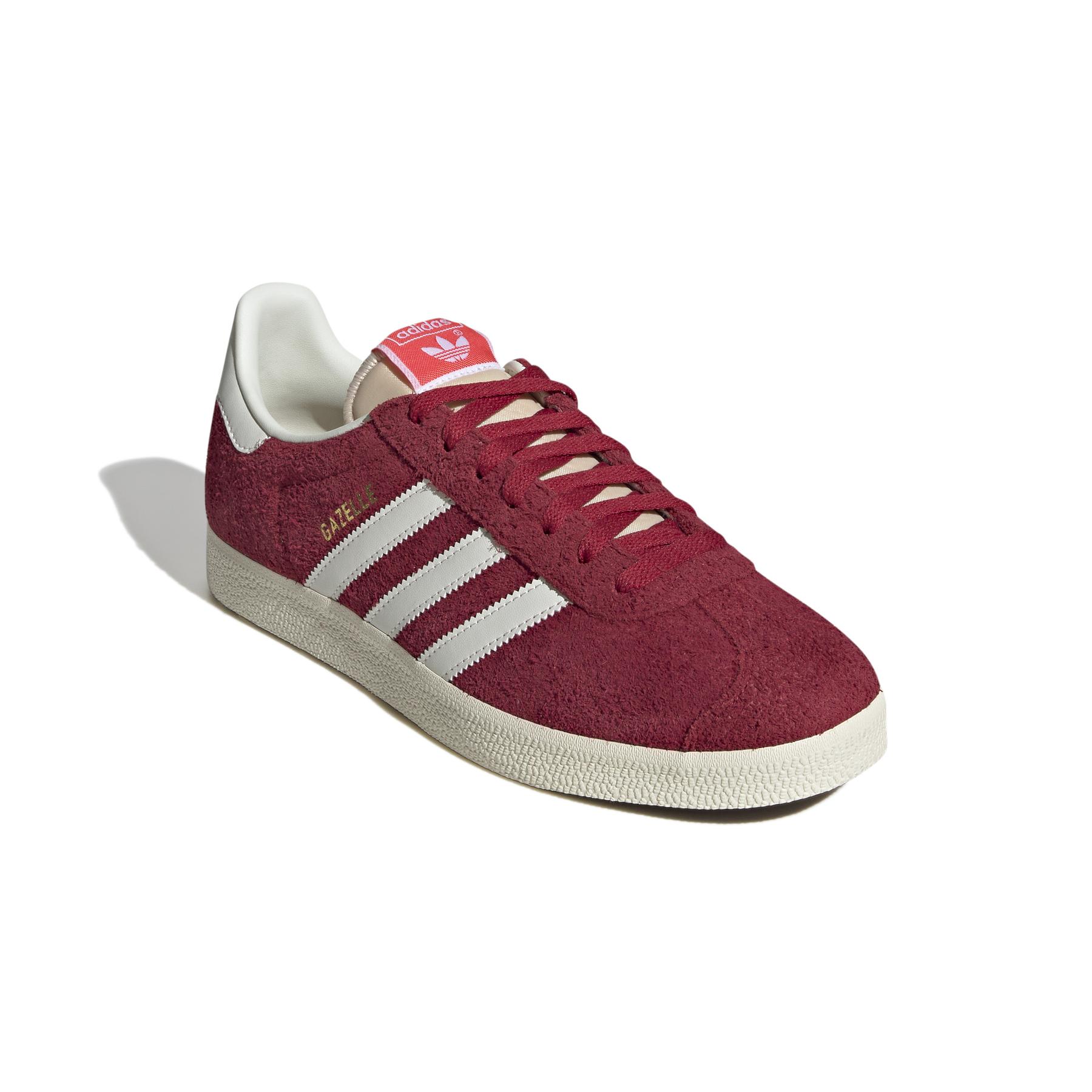 product/a/d/adidas_if9652_6_footwear_photography_front_lateral_top_view_white.jpg