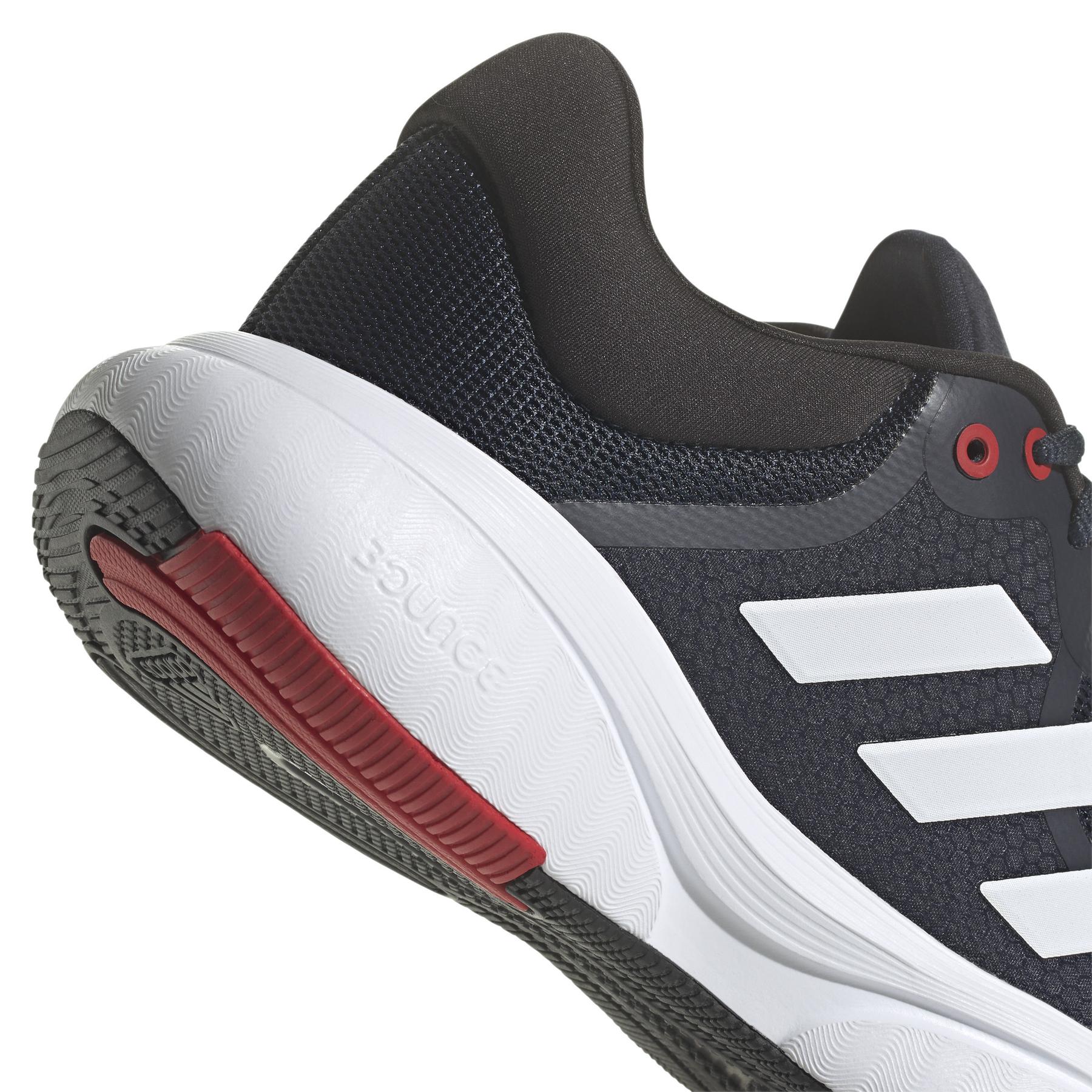 product/a/d/adidas_ig0340_8_footwear_photography_detail_view_1_white-nw091625.jpg
