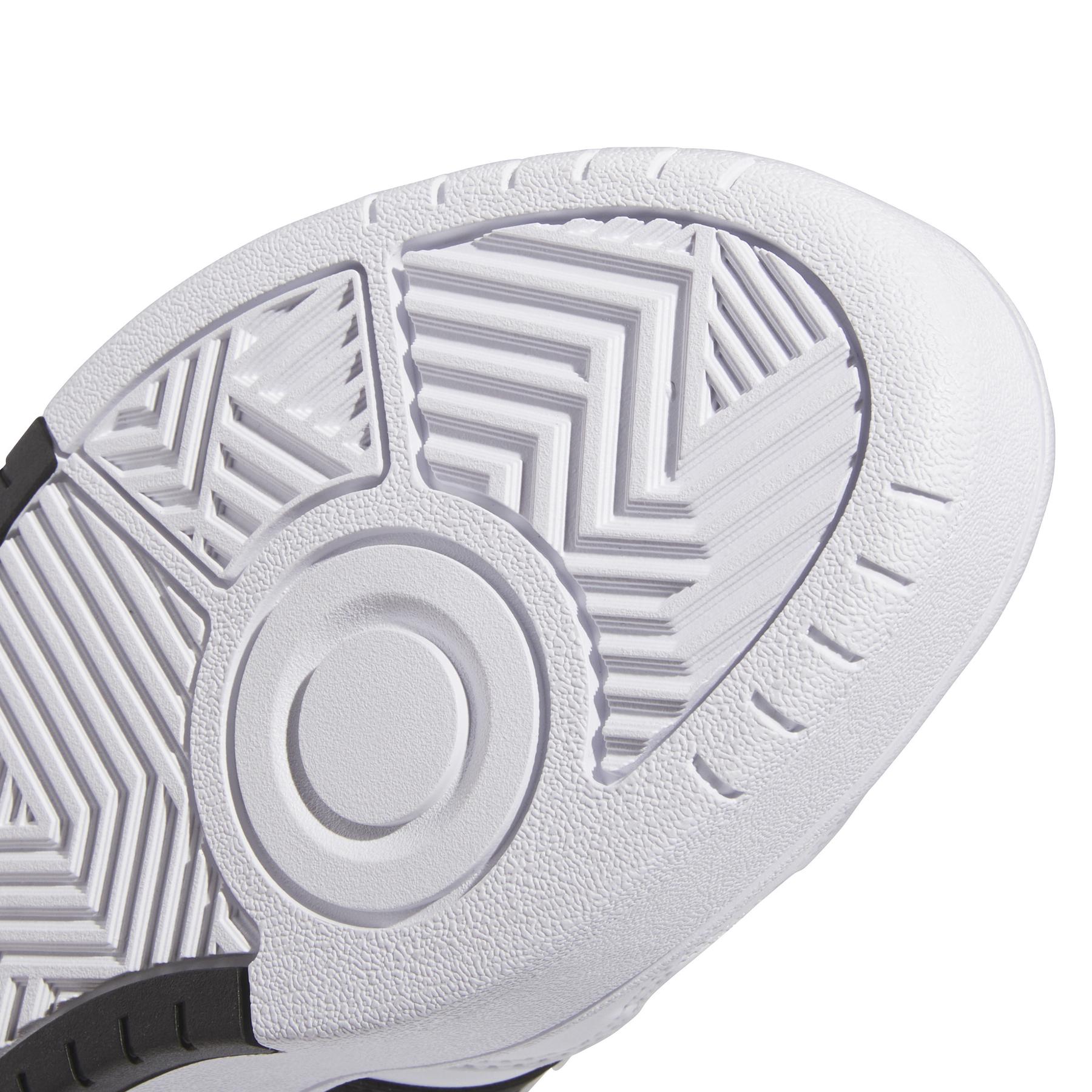 product/a/d/adidas_ig6115_9_footwear_photography_detail_view_2_white.jpg