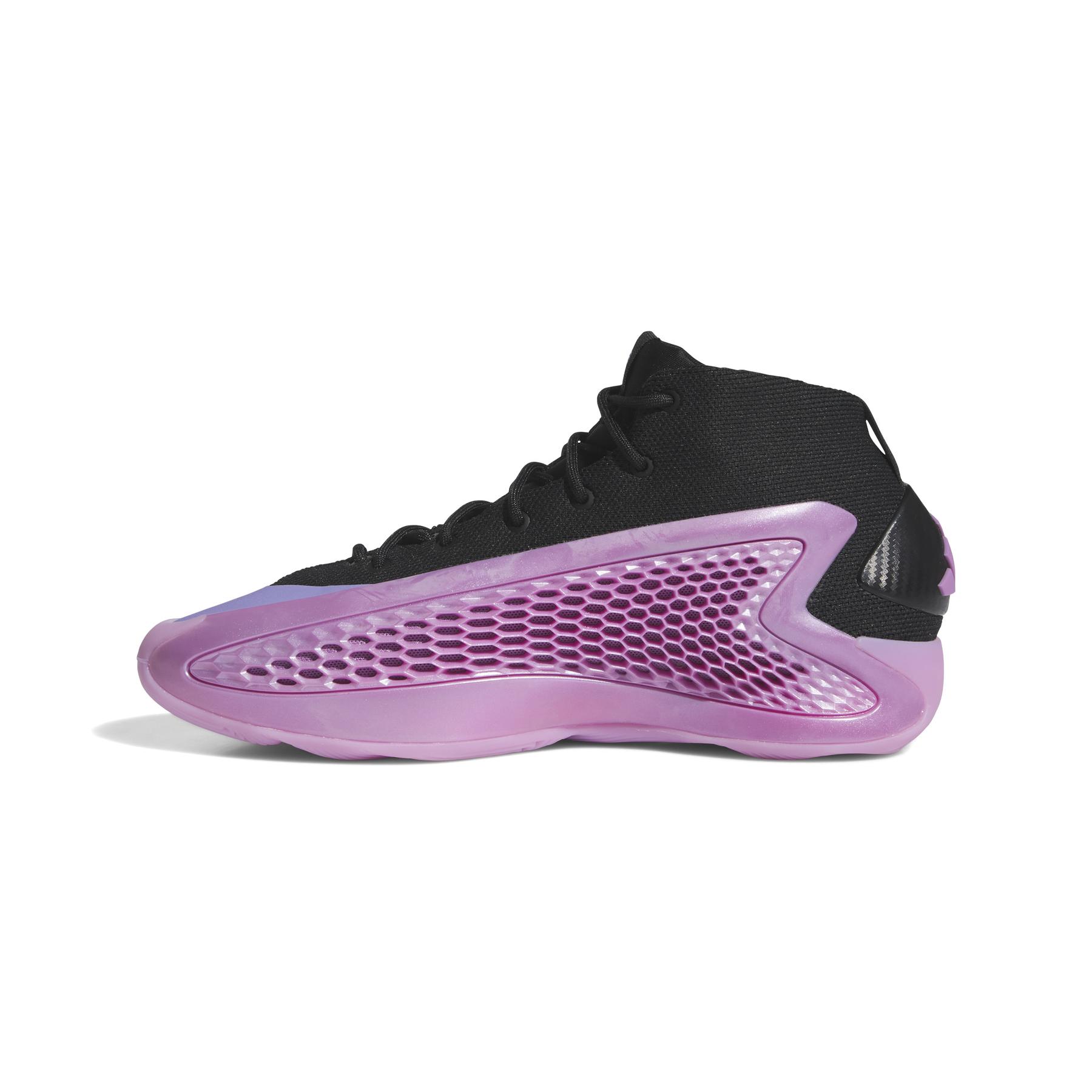 product/a/d/adidas_ig6670_5_footwear_photography_side_medial_center_view_white-nw111924.jpg
