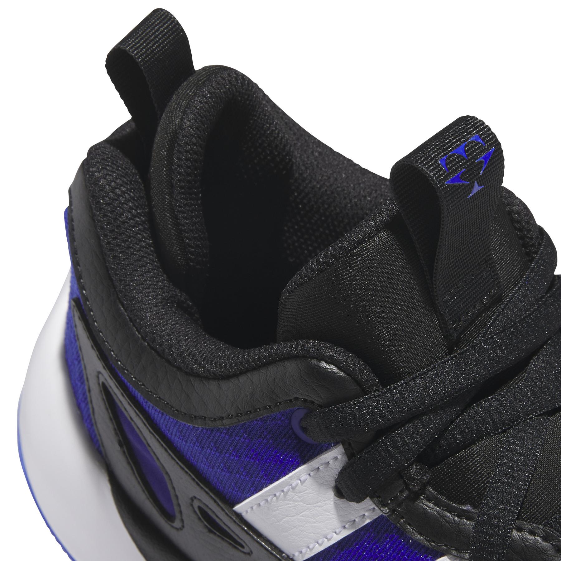 product/a/d/adidas_ig6701_8_footwear_photography_detail_view_1_white.jpg