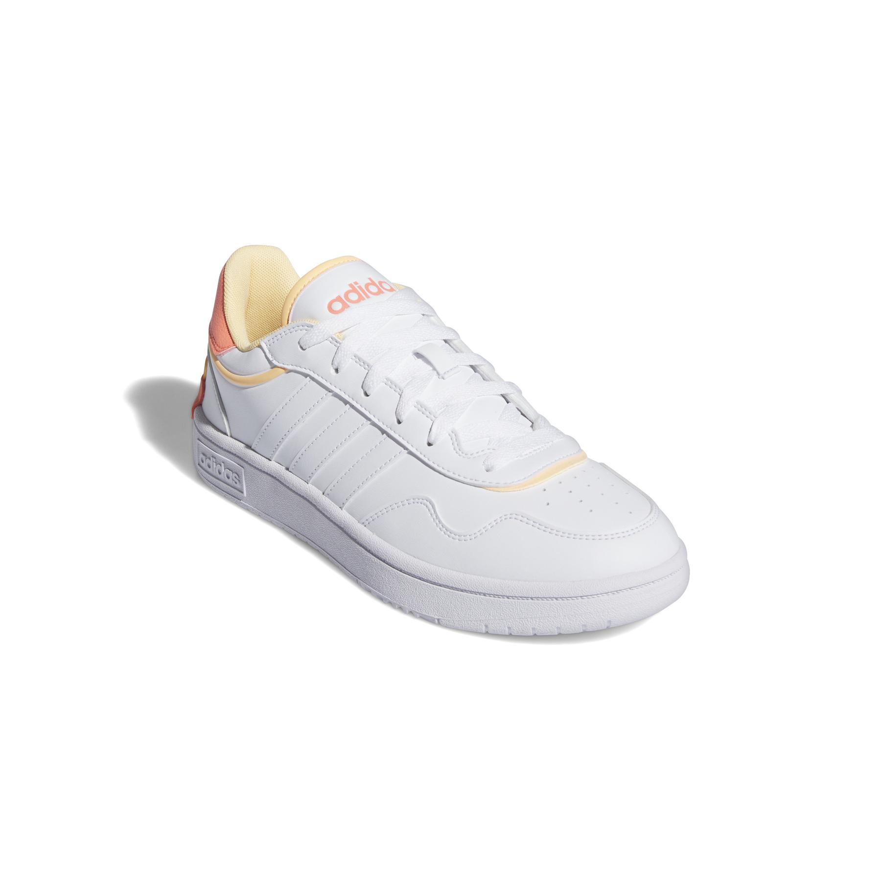 product/a/d/adidas_ig6971_6_footwear_photography_front_lateral_top_view_white.jpg