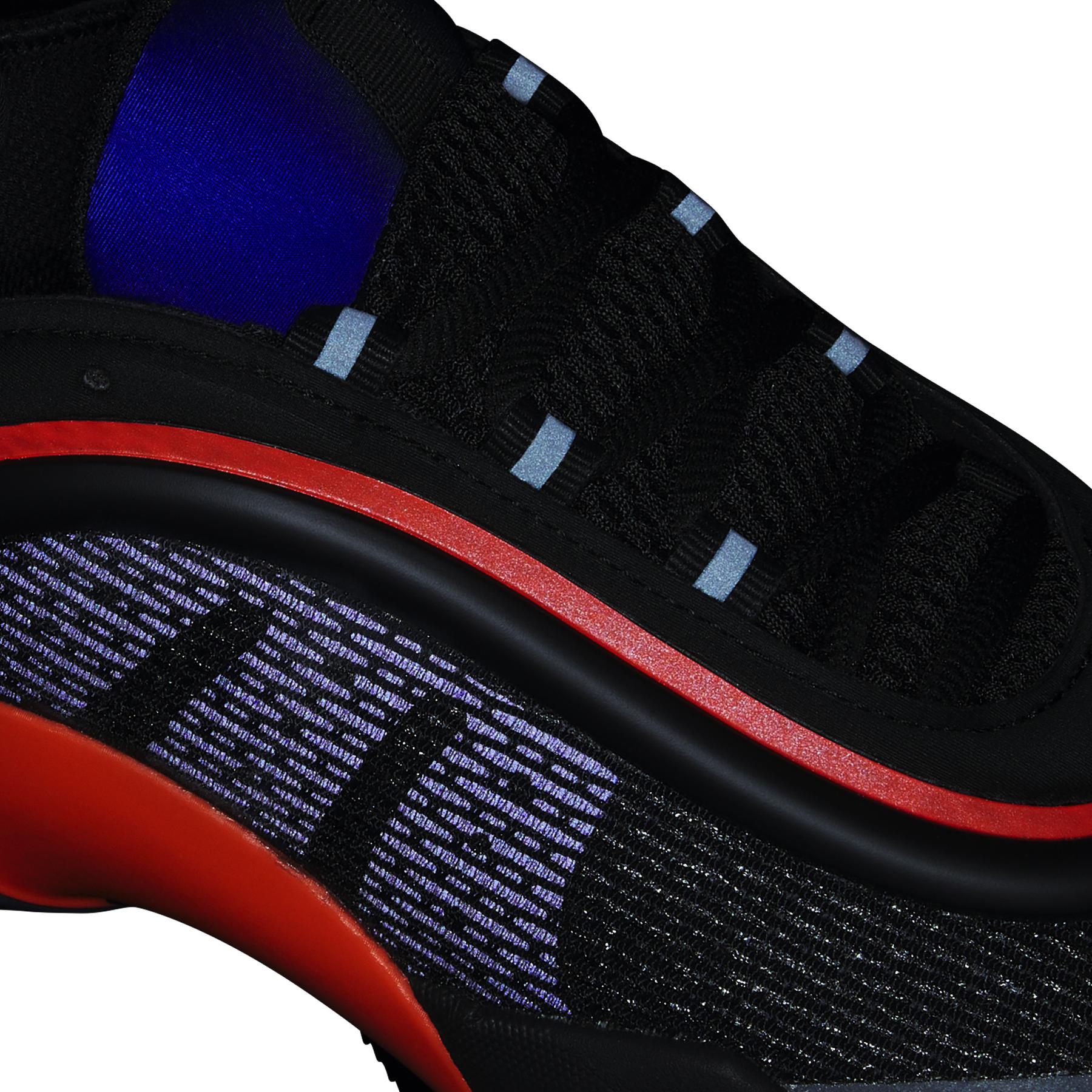 product/a/d/adidas_ig9039_12_footwear_photography_reflective_detail_white.jpg