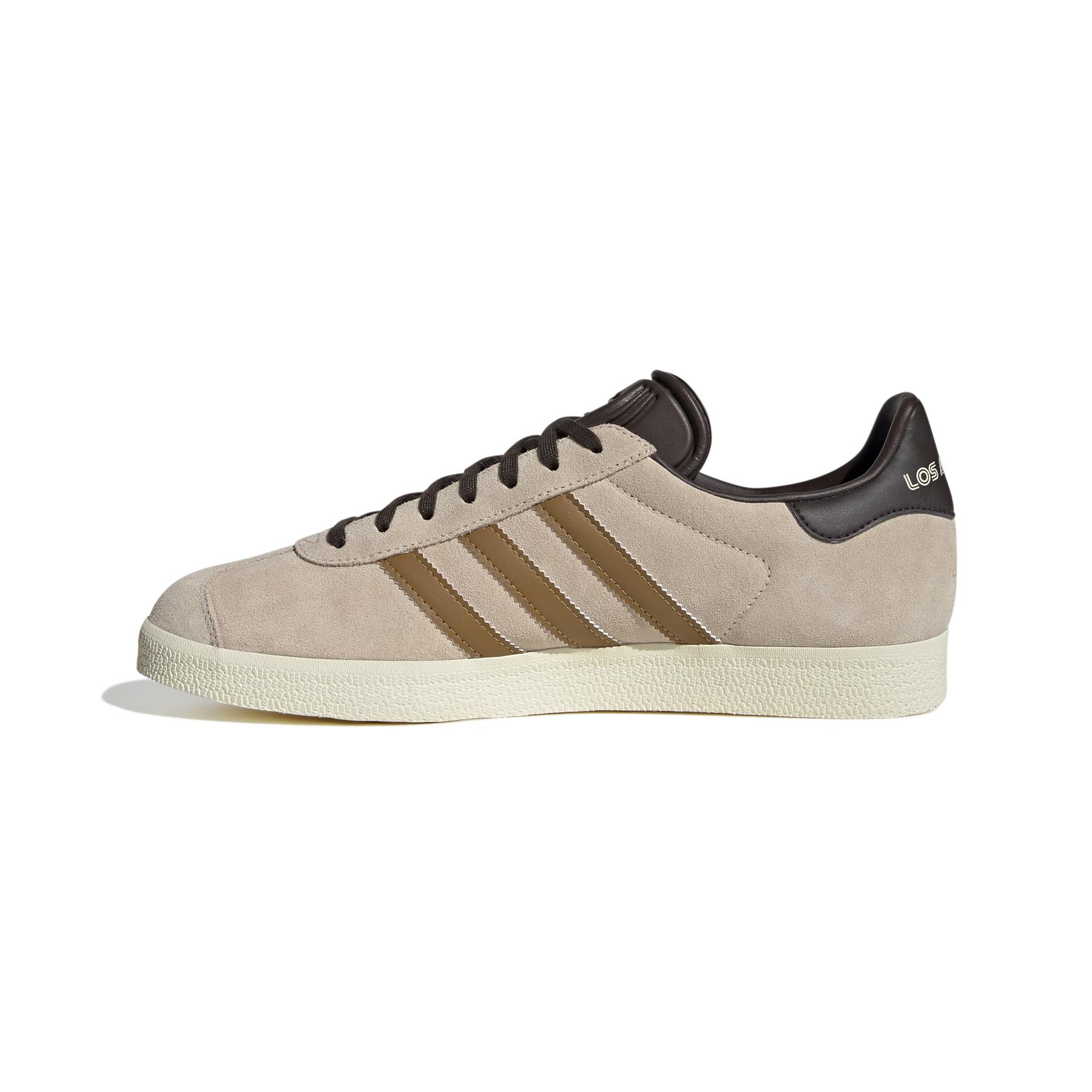 product/a/d/adidas_ih0203_4_footwear_photography_side_medial_center_view_white.jpg