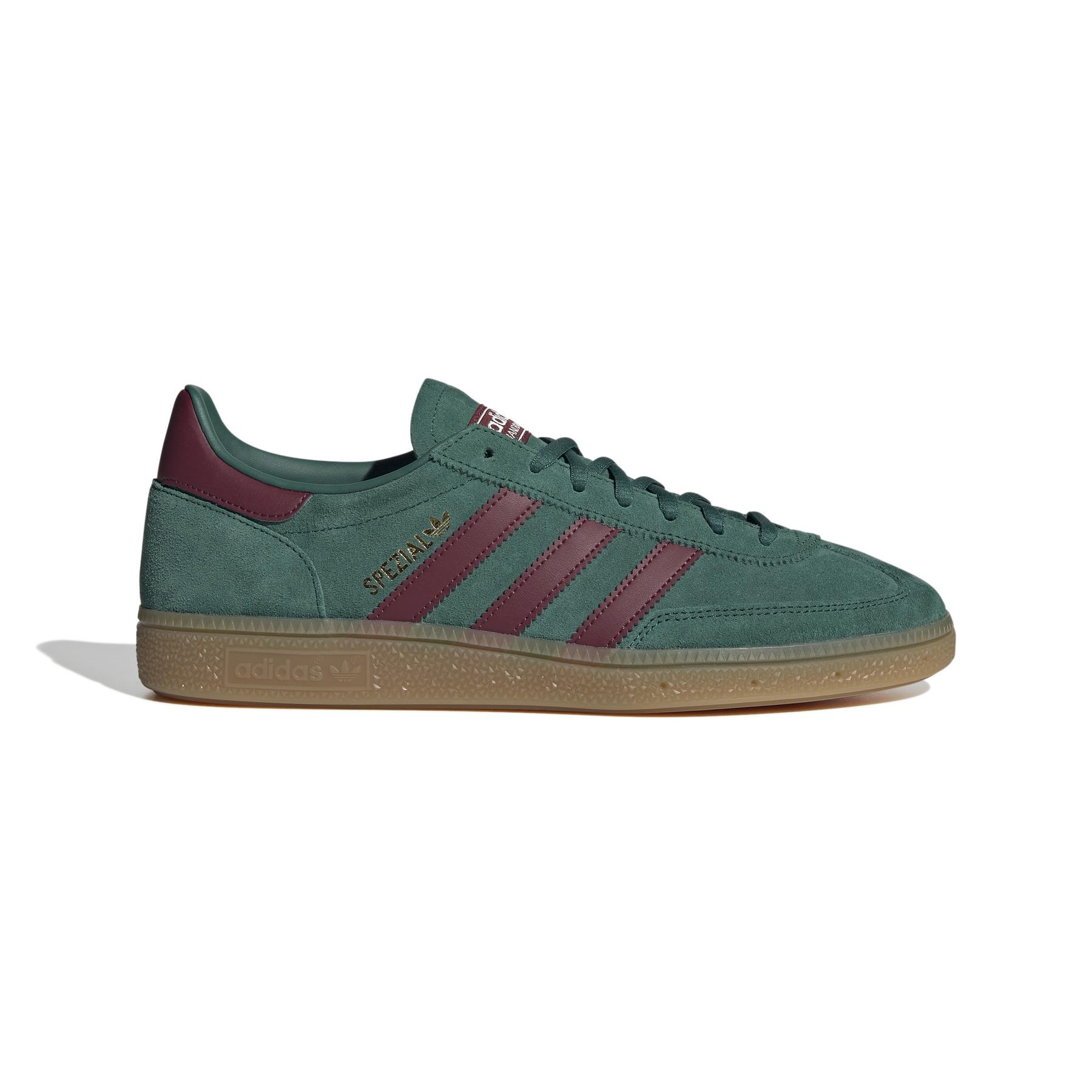 product/a/d/adidas_ih3841_1_footwear_photography_side_lateral_center_view_white.jpg