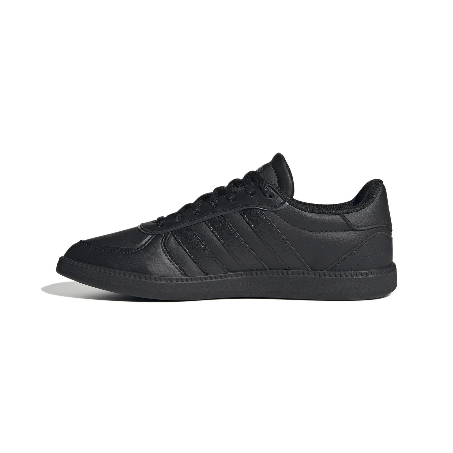 product/a/d/adidas_ih5422_5_footwear_photography_side_medial_center_view_white.jpg