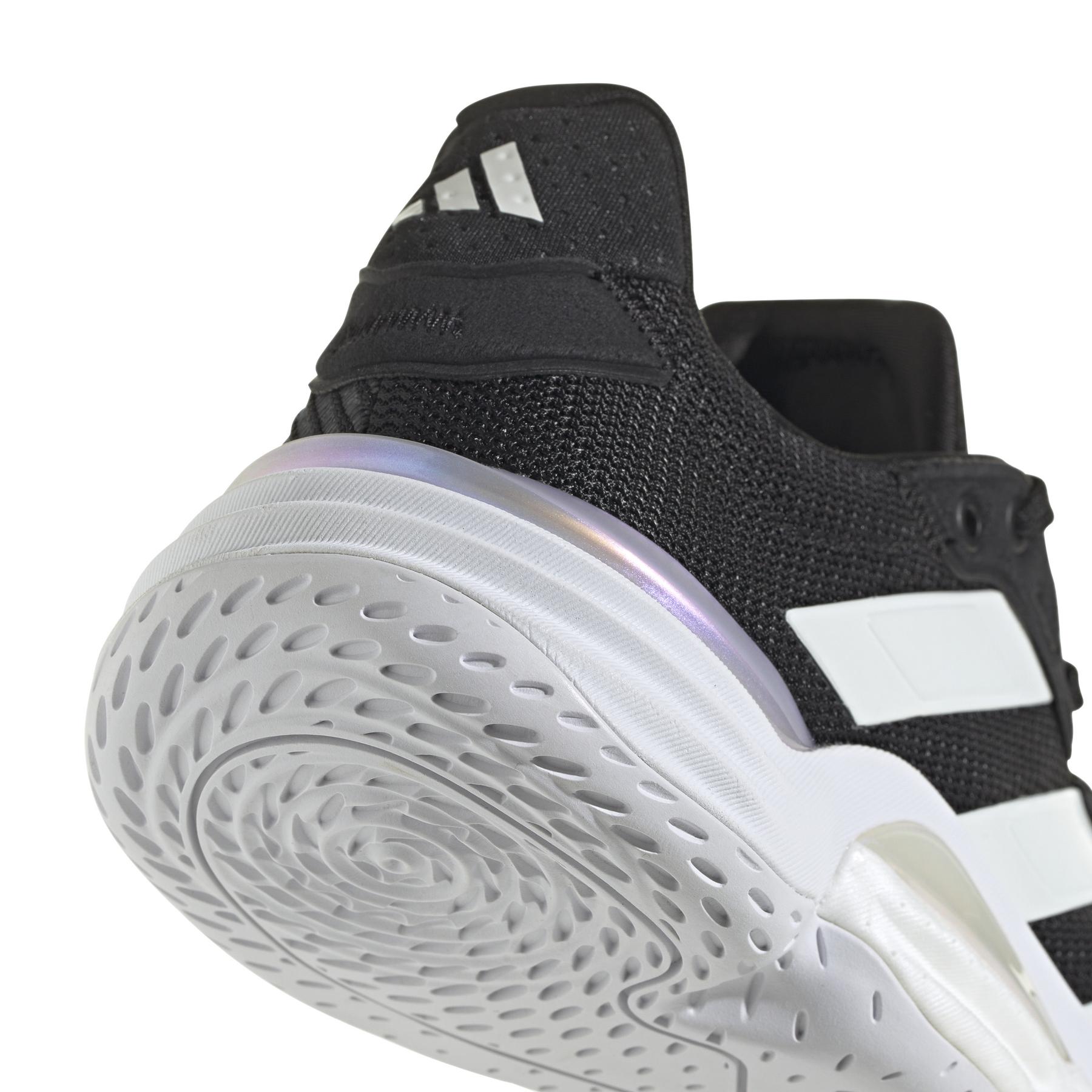 product/a/d/adidas_ih5556_8_footwear_photography_detail_view_1_white.jpg