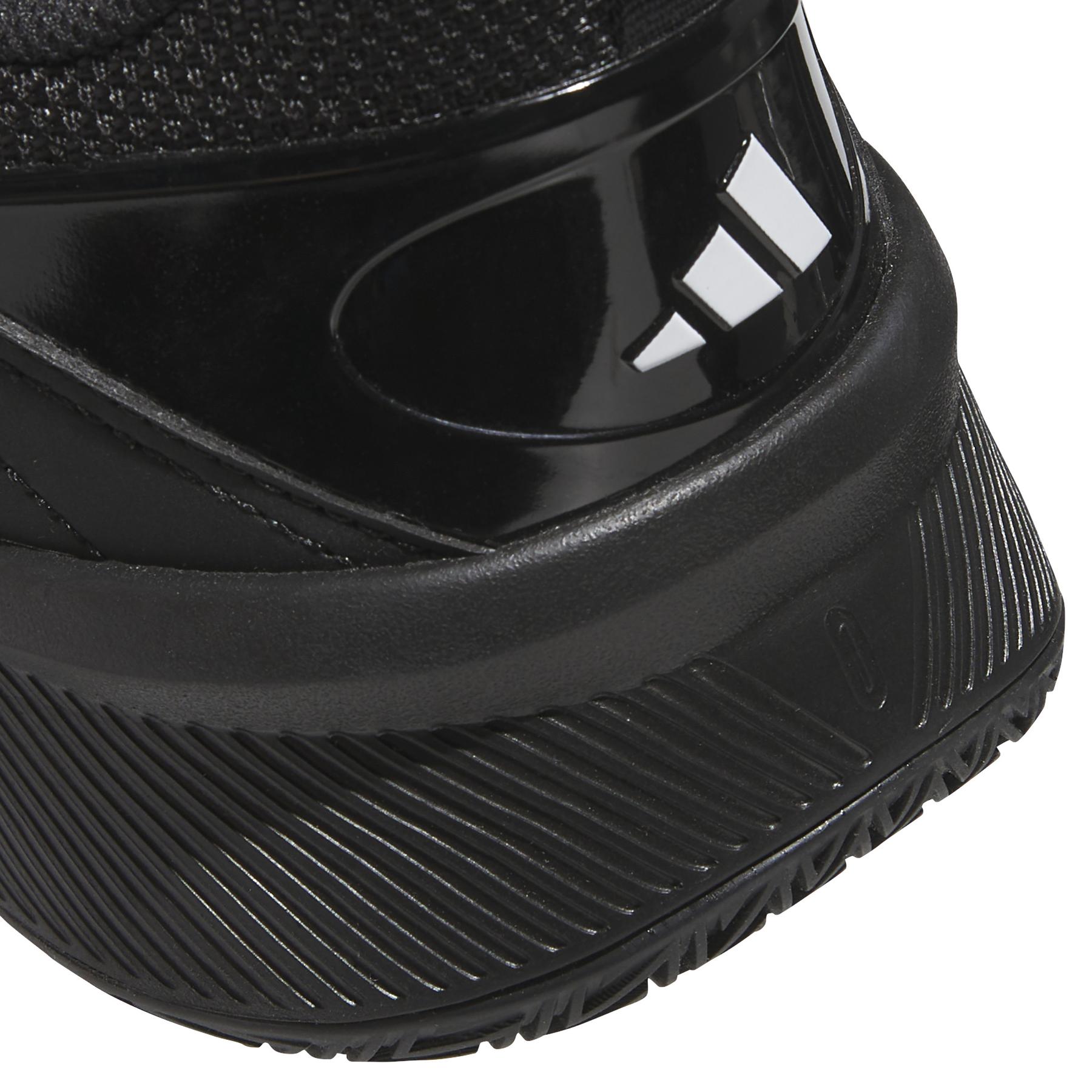 product/a/d/adidas_ih8469_8_footwear_photography_detail_view_1_white-nw111924.jpg