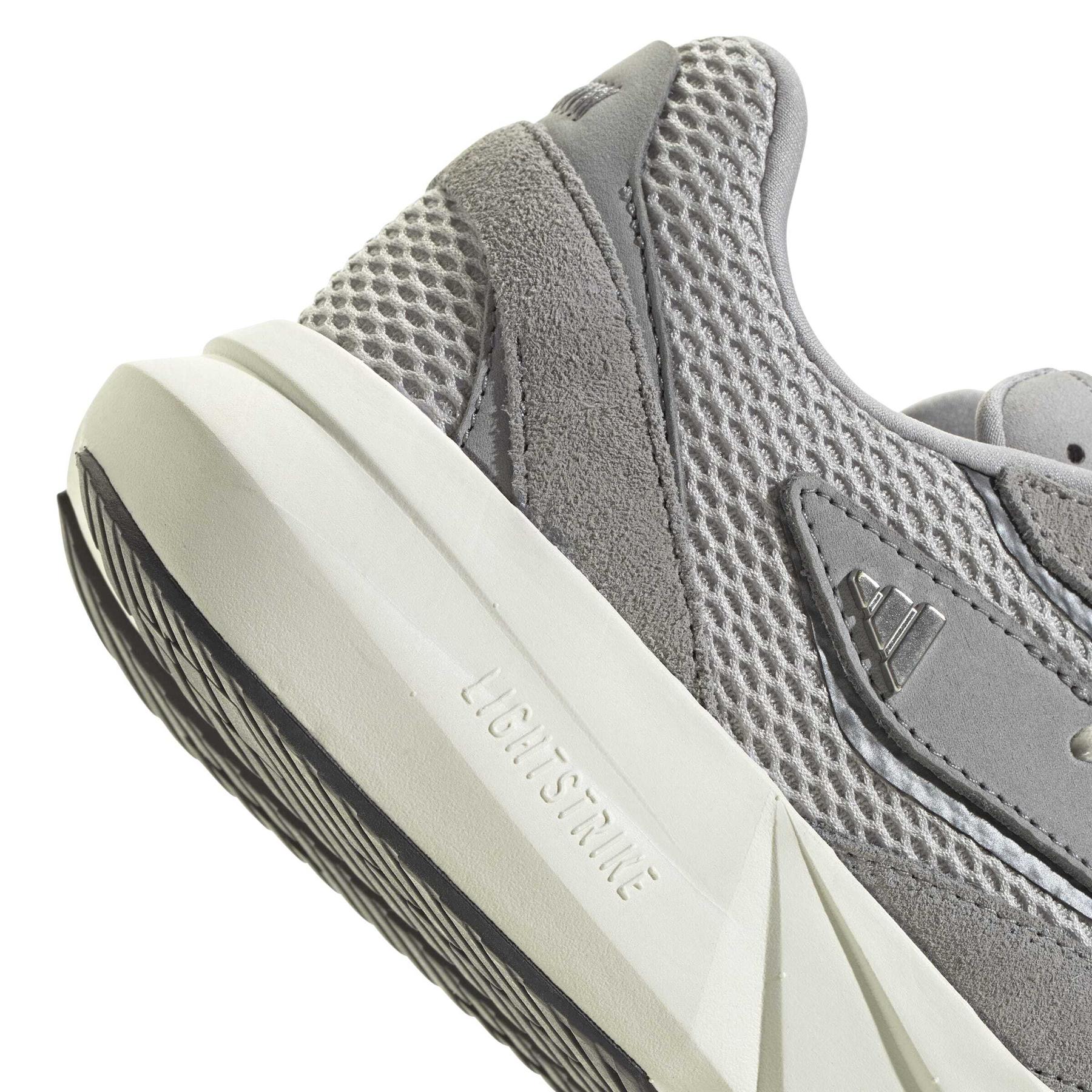 product/a/d/adidas_ih8606_9_footwear_photography_detail_view_2_white-nw091625.jpg