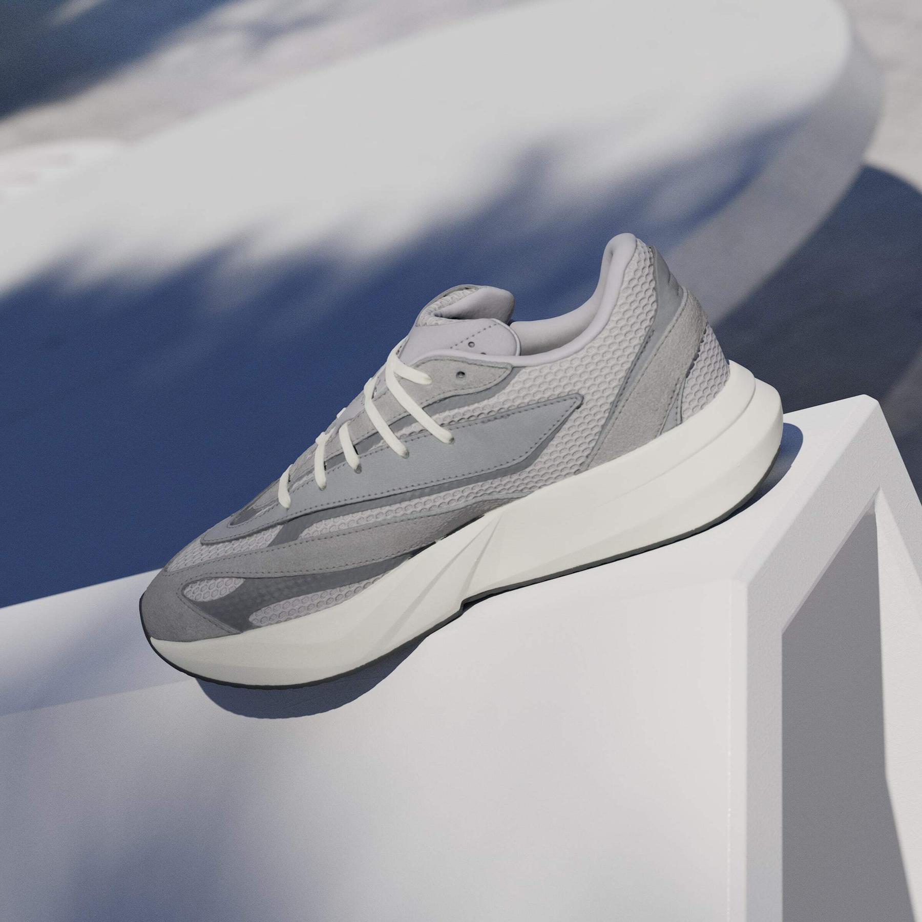 product/a/d/adidas_ih8607_22_footwear_photography_heromrktng_view_7-nw091625.jpg