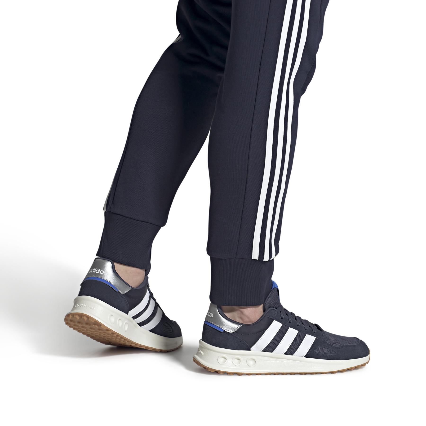 product/a/d/adidas_ih8614_10_footwear_on_model_front_view_white.jpg
