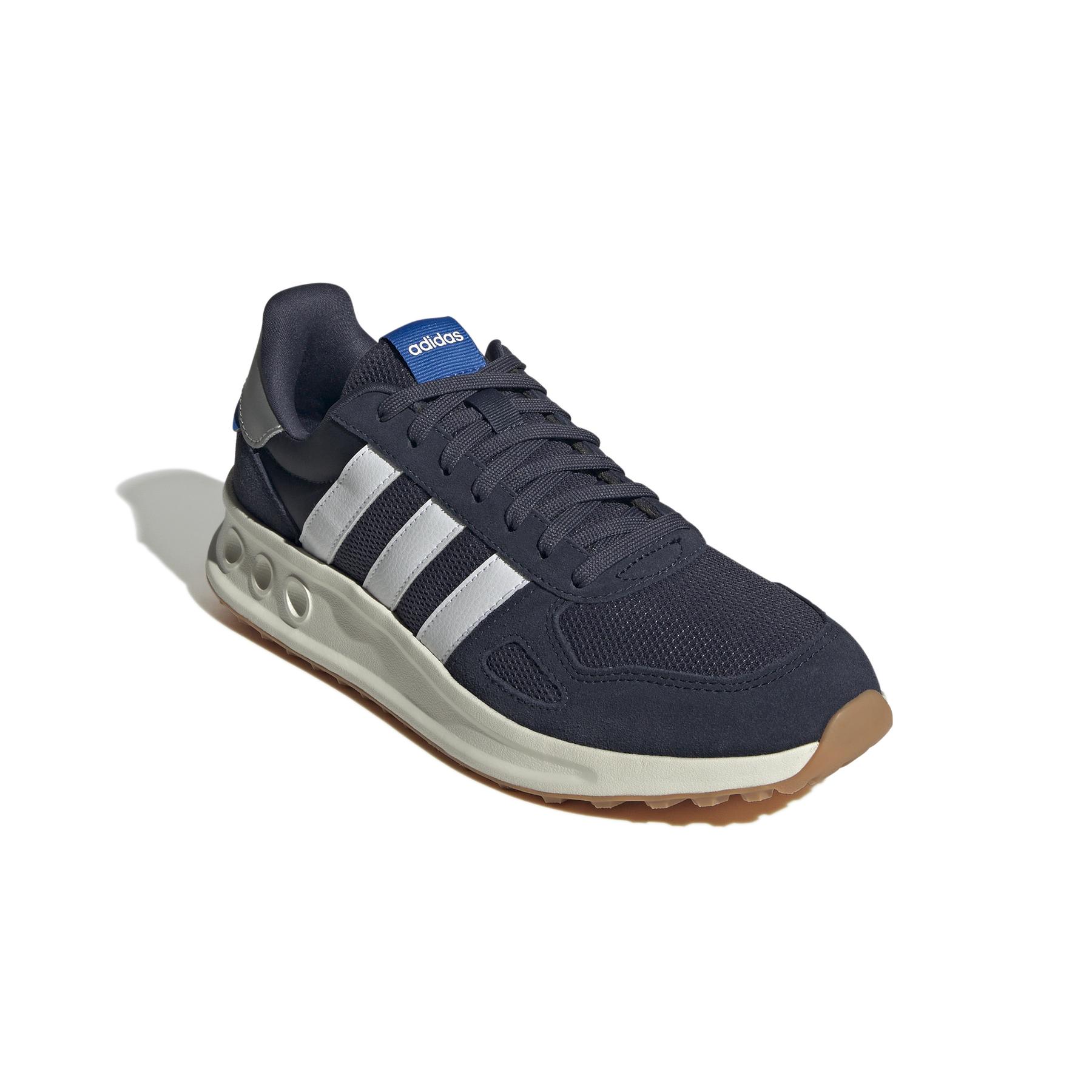 product/a/d/adidas_ih8614_6_footwear_photography_front_lateral_top_view_white.jpg