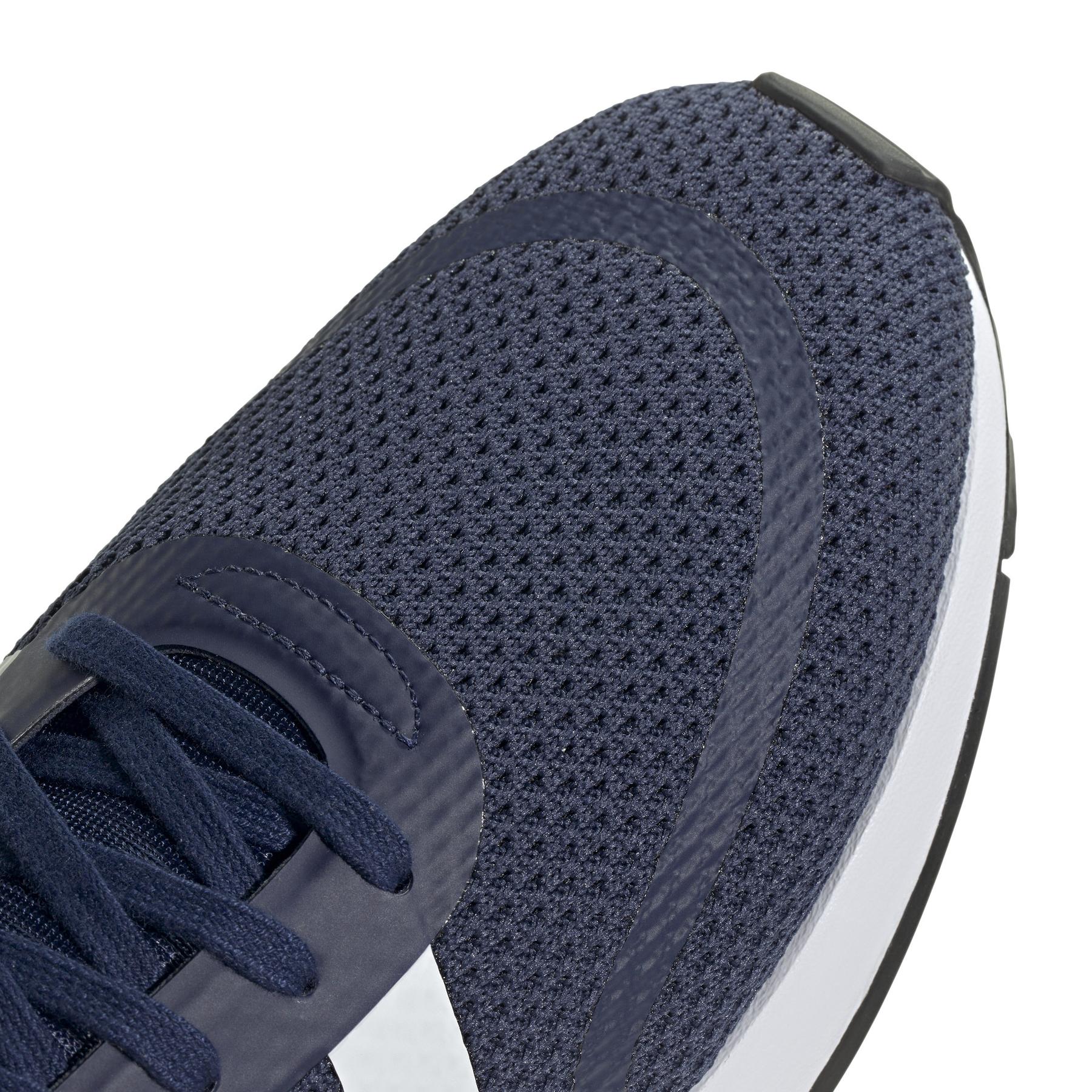 product/a/d/adidas_ih8873_9_footwear_photography_detail_view_2_white.jpg